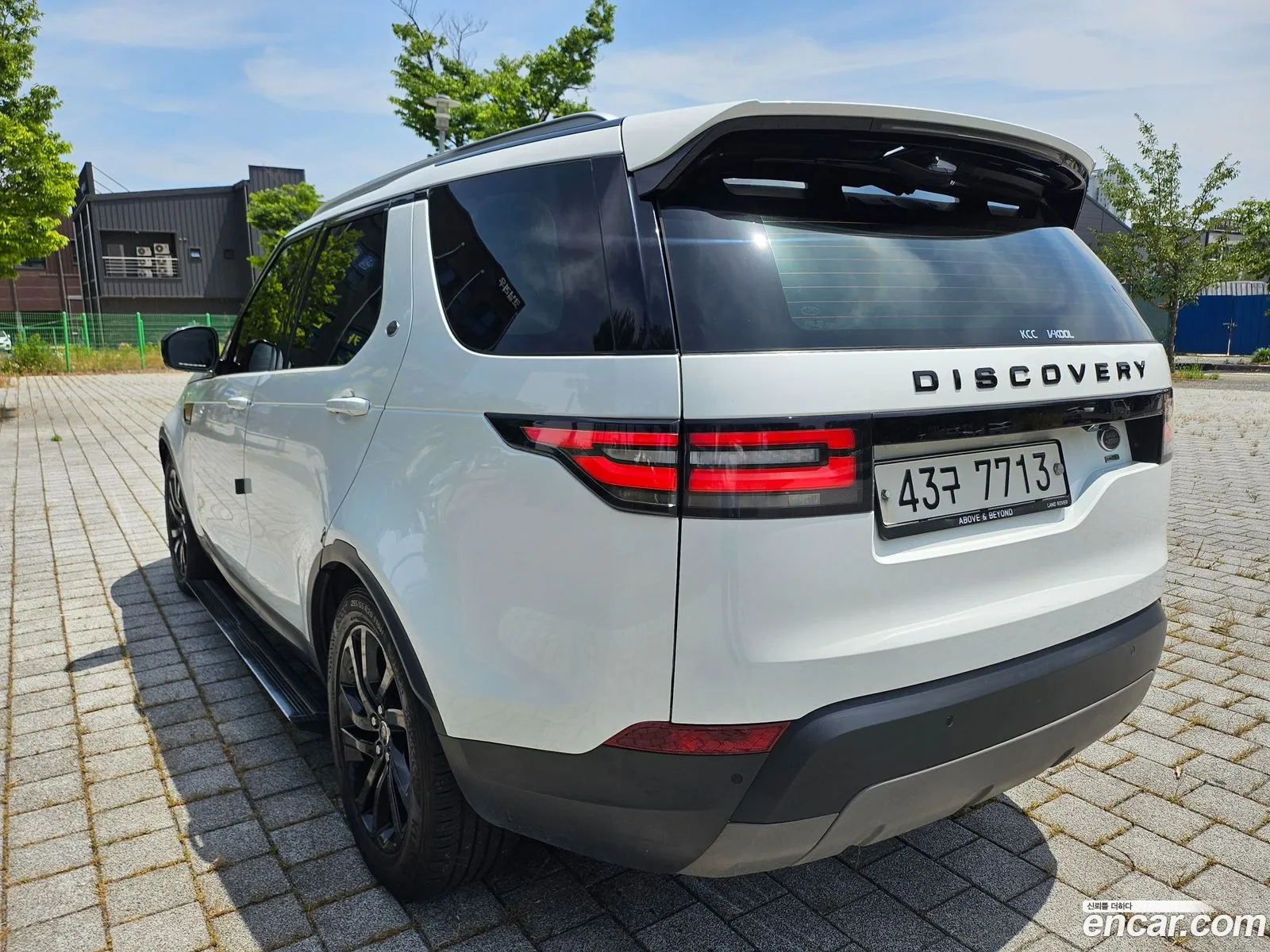 Land Rover Discovery 5 2017 — 18