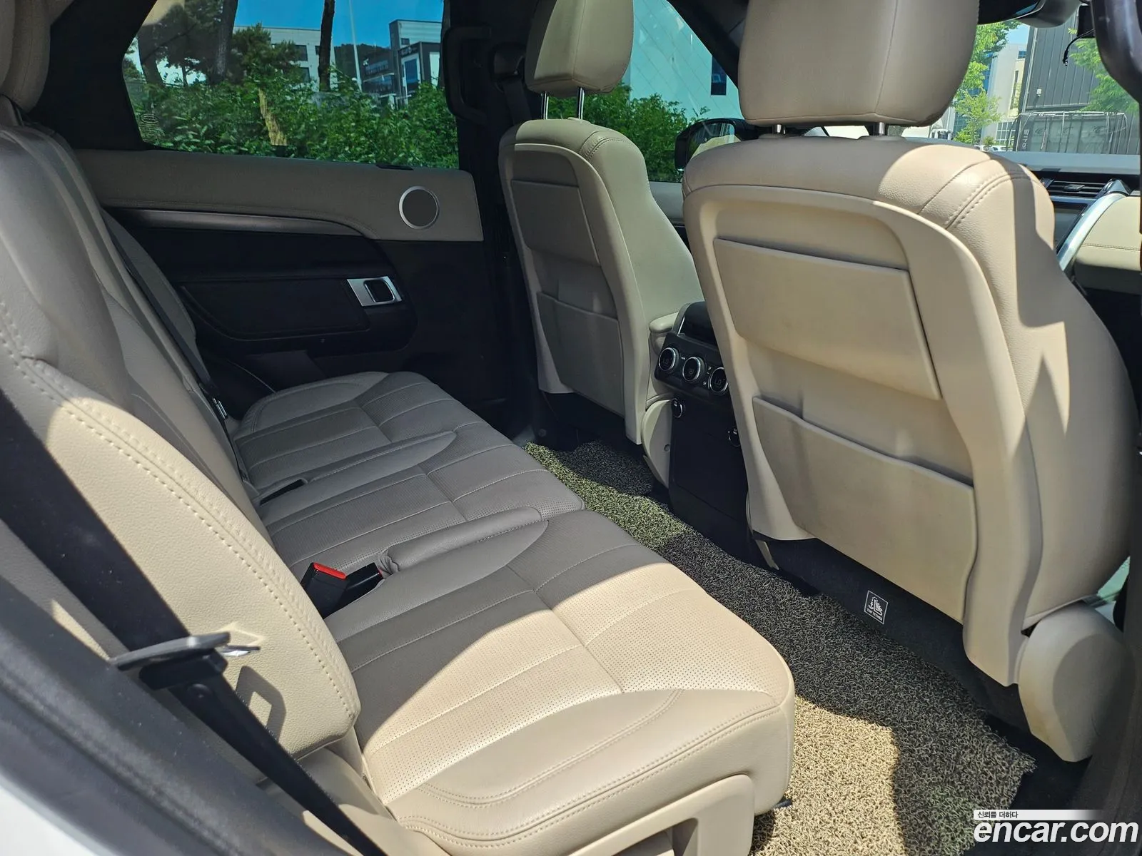 Land Rover Discovery 5 2017 — 6