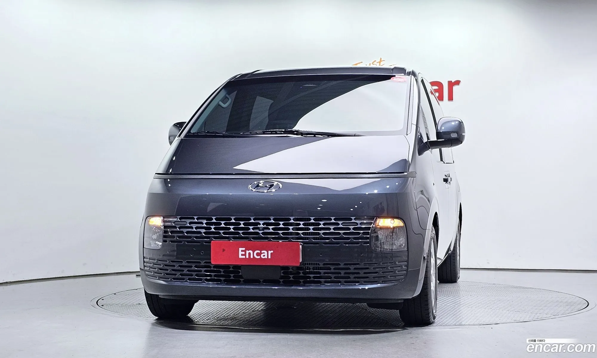 Hyundai Staria 2023 — 4