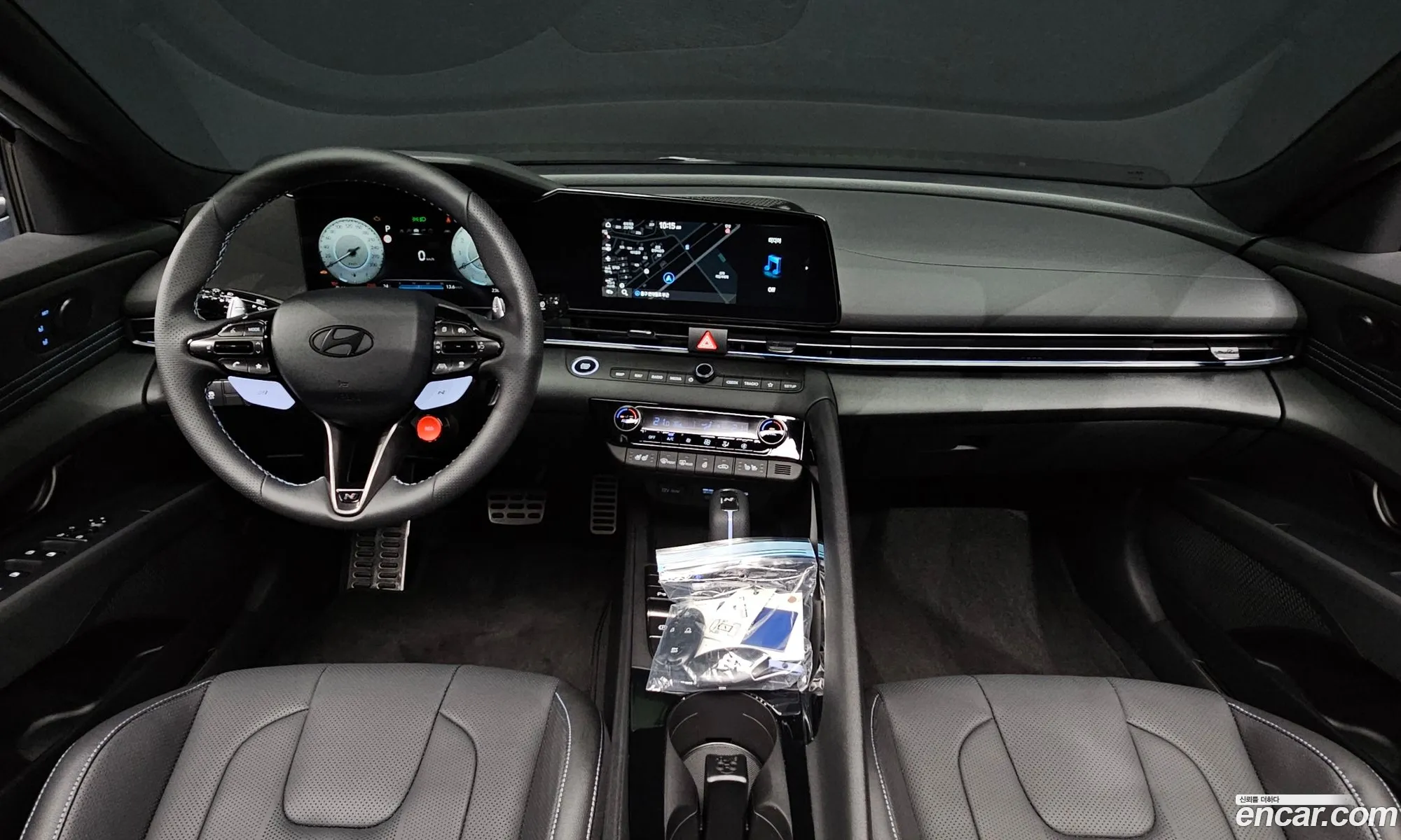 Hyundai Elantra 2025 — 2