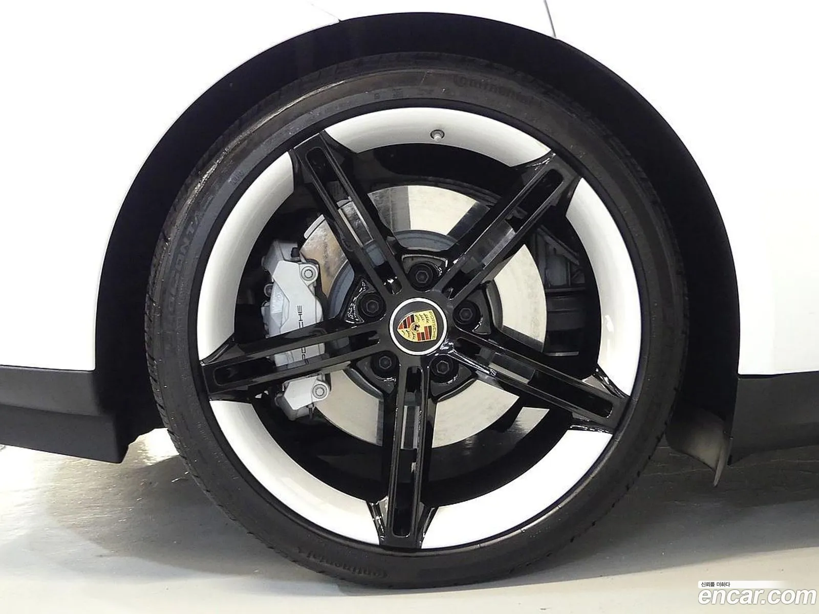 Porsche Taycan 2023 — 12
