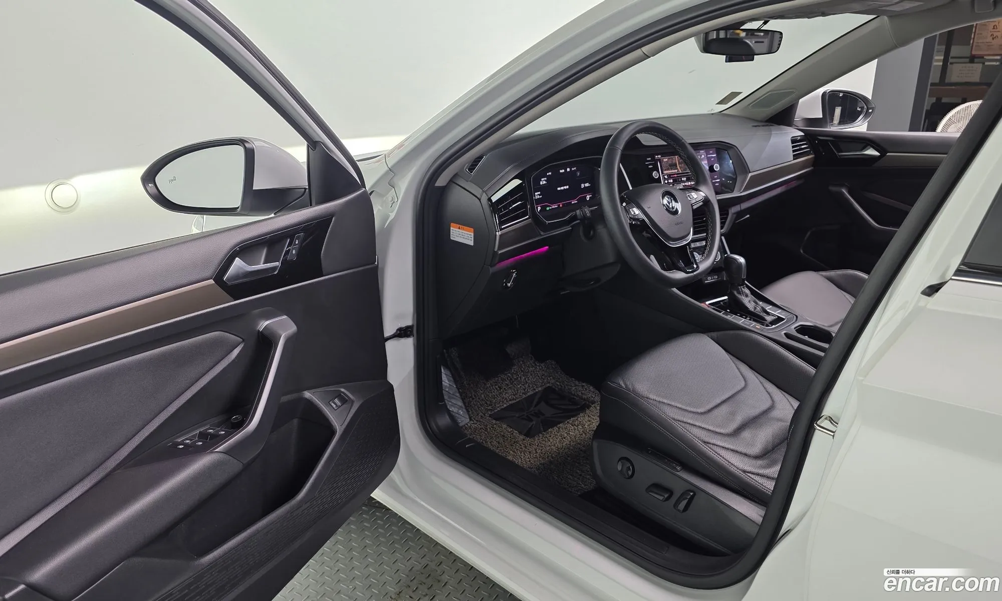 Volkswagen Jetta 7th Gen 2021 — 17