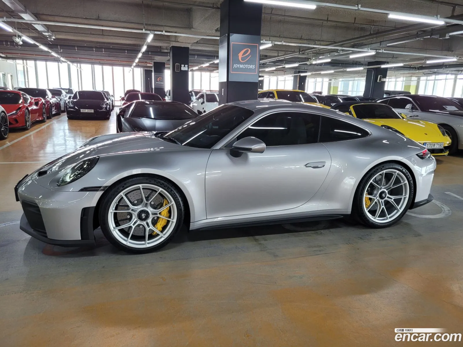 Porsche 911 2025 — 8