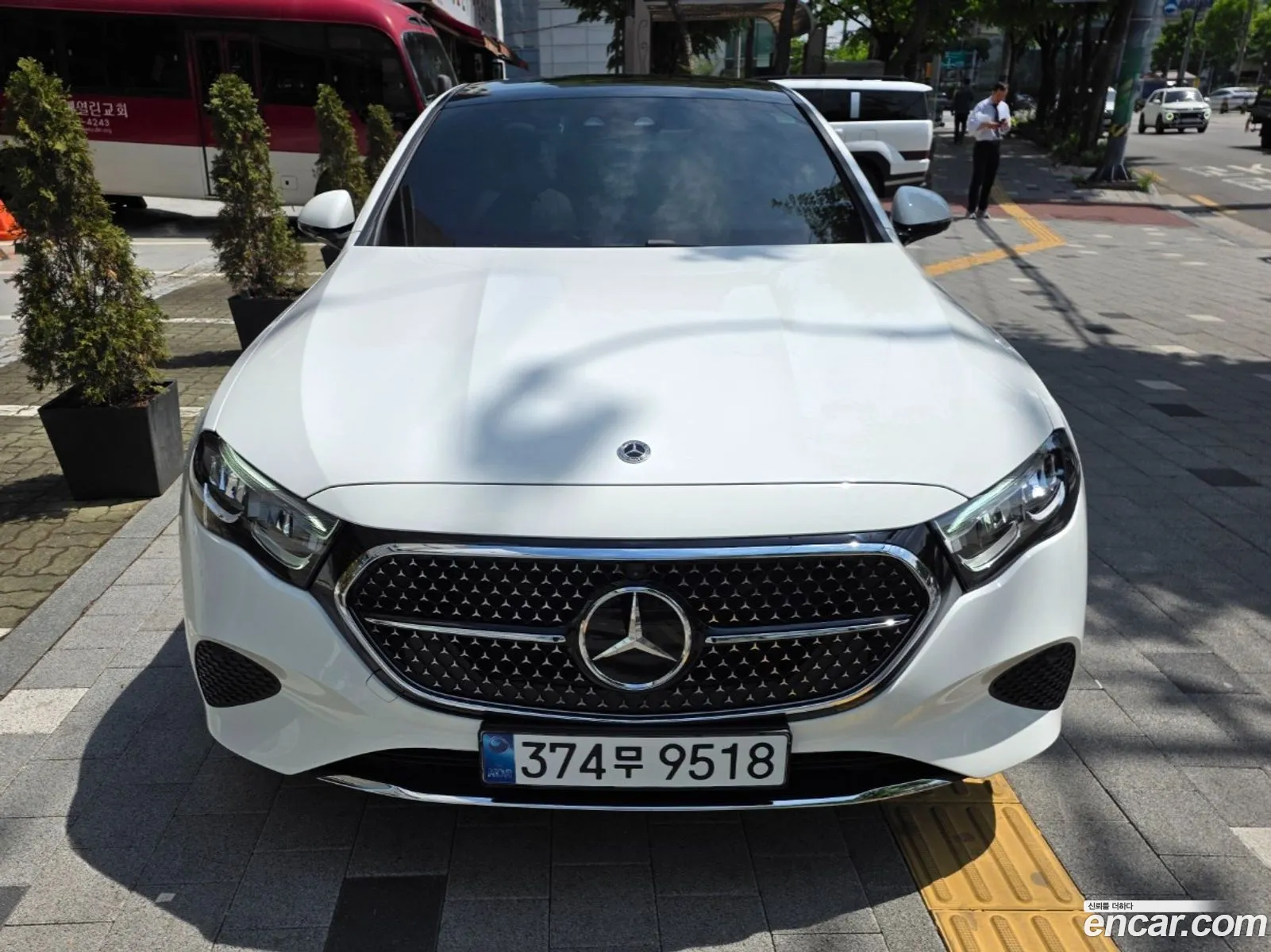 Mercedes-Benz E-Class W214 2026 — 19