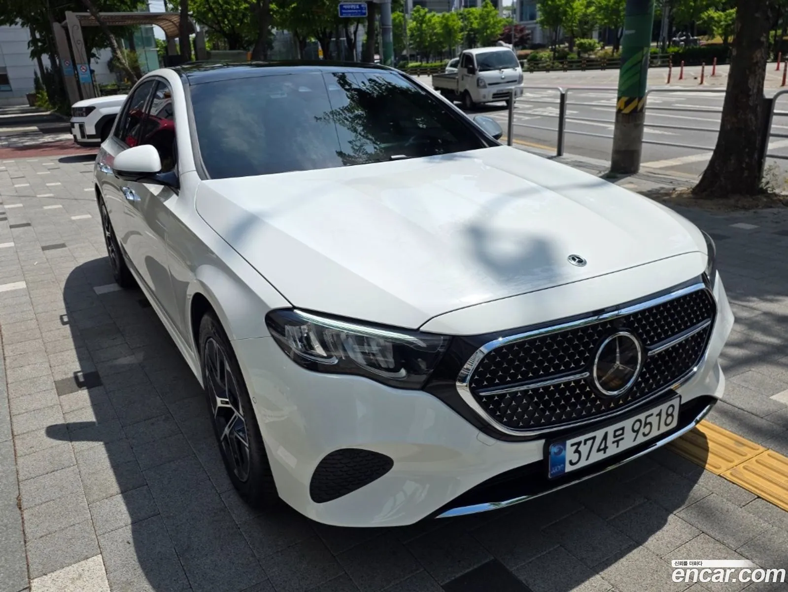 Mercedes-Benz E-Class W214 2026 — 10