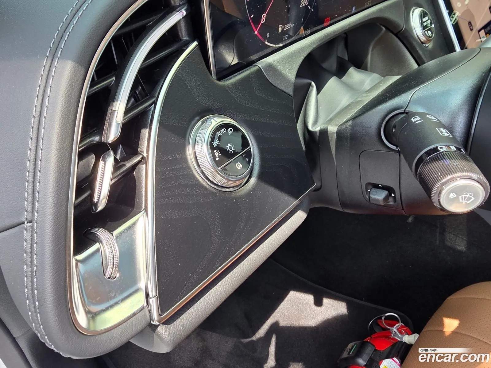 Mercedes-Benz E-Class W214 2026 — 17
