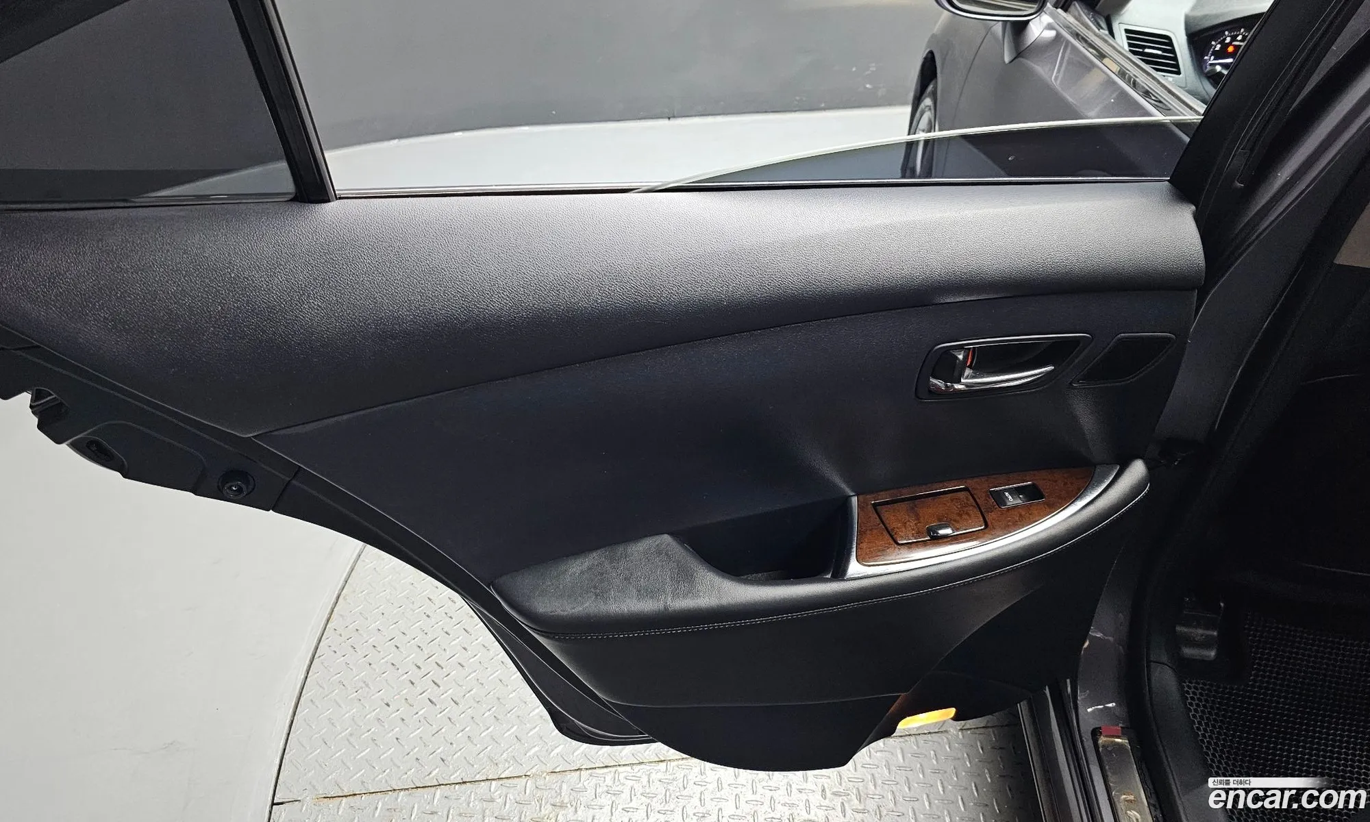 Lexus ES350 2012 — 28
