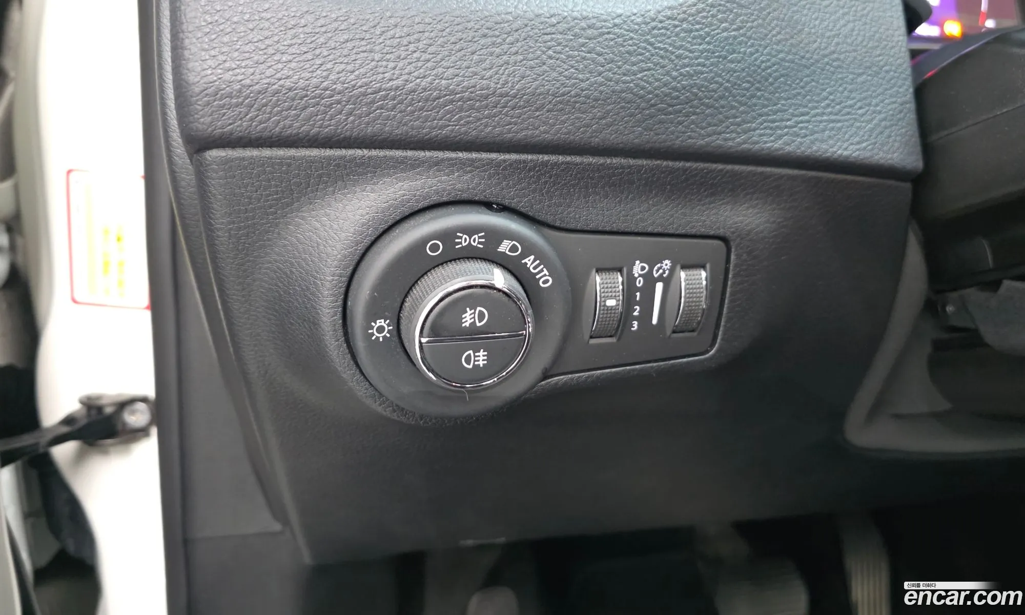 Jeep Compass 2018 3C4NJDBB9JT396605 — 7