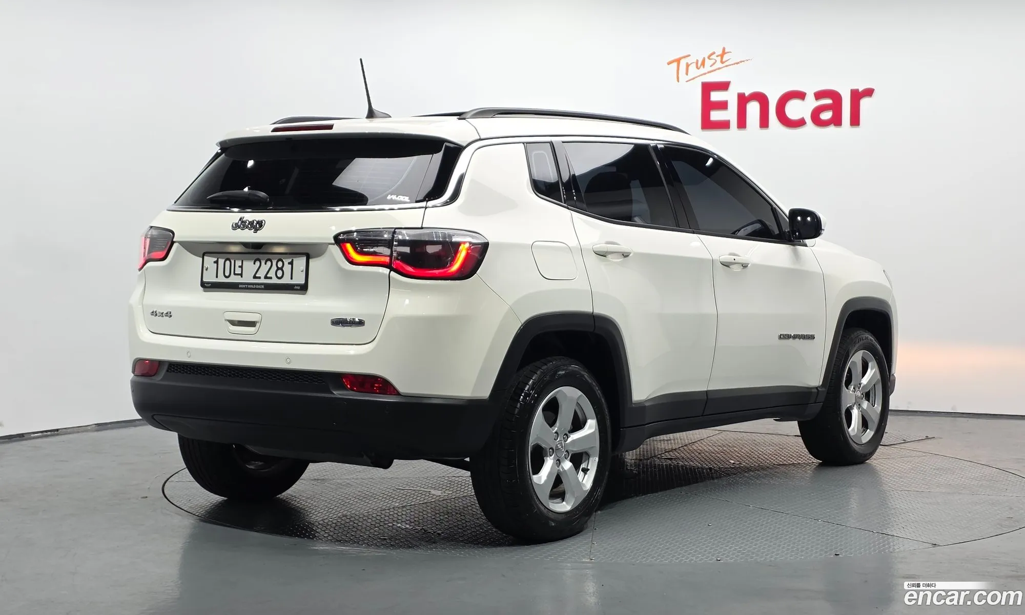 Jeep Compass 2018 3C4NJDBB9JT396605 — 9