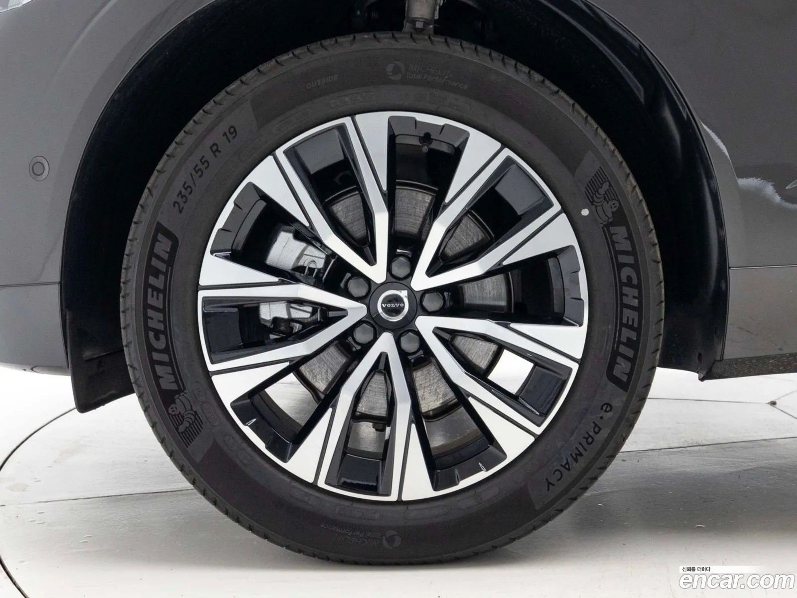 Volvo XC60 2025 — 8