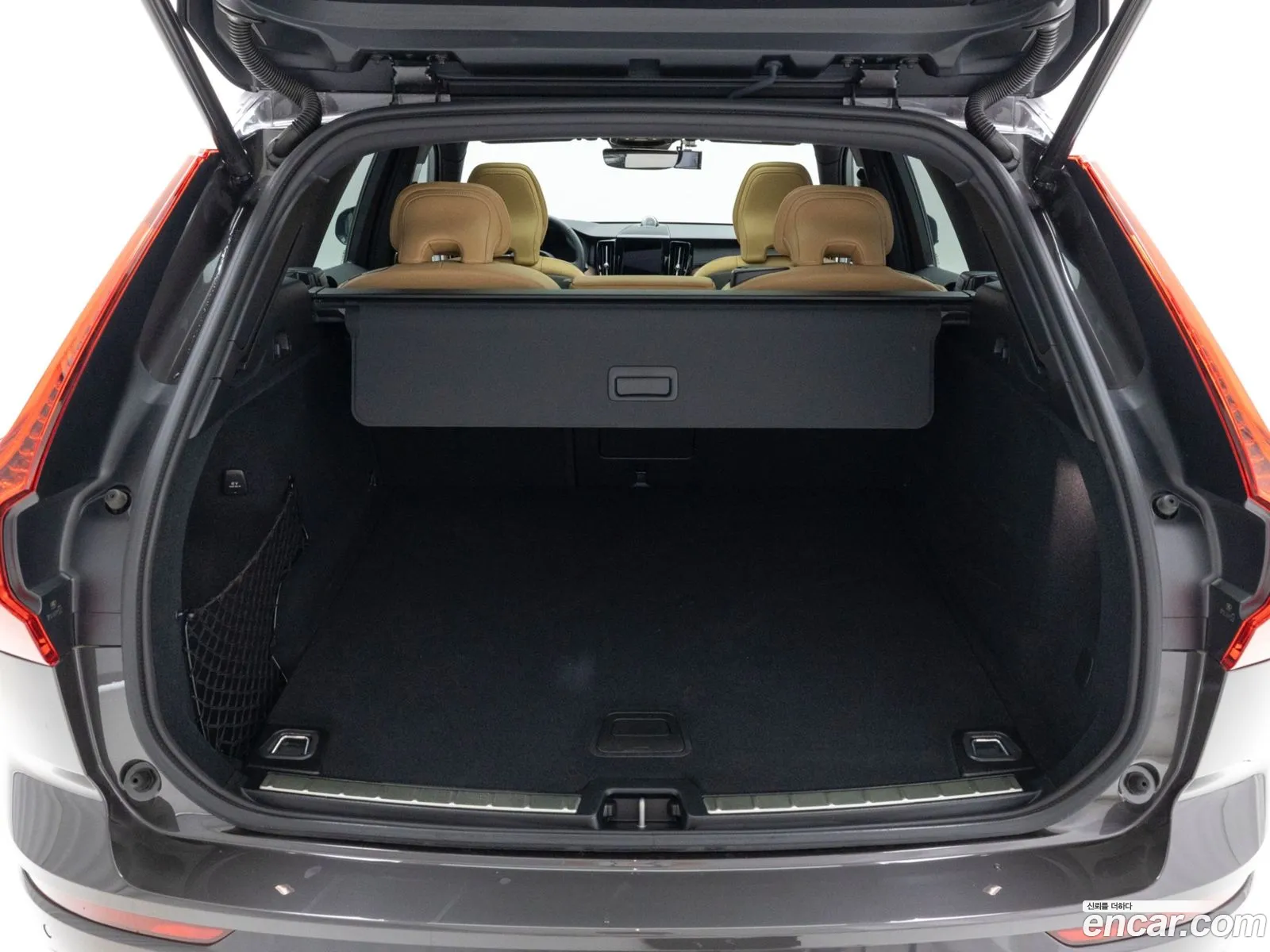 Volvo XC60 2025 — 14