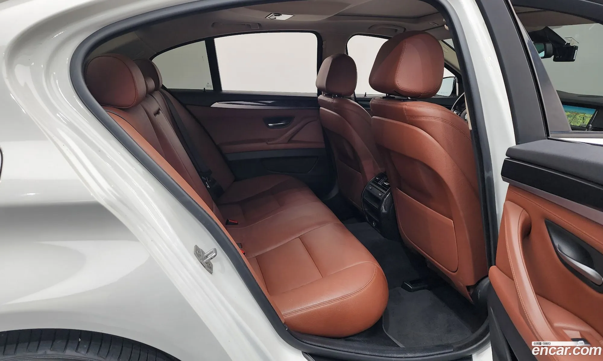 BMW 5 Series 2016 WBA5E7101GG567900 — 3