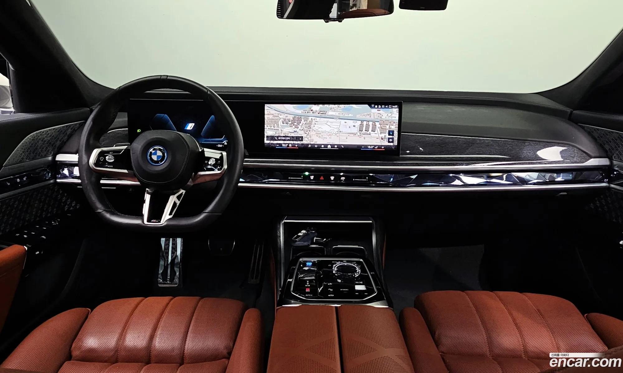 BMW i7 2023 — 21