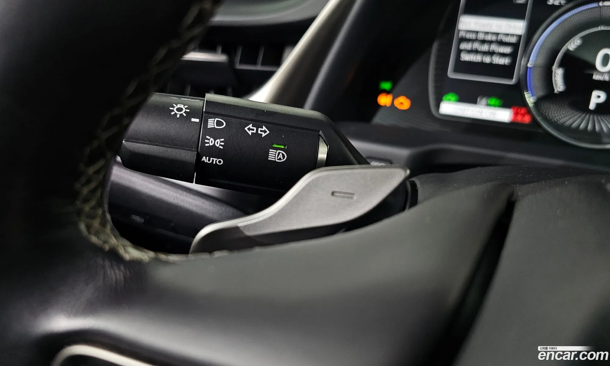 Lexus ES300h 7th Gen 2019 — 9