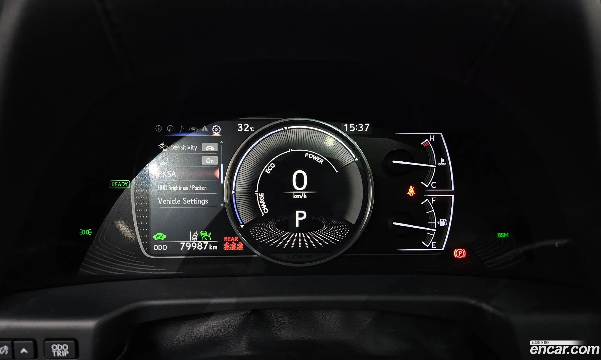 Lexus ES300h 7th Gen 2019 — 10