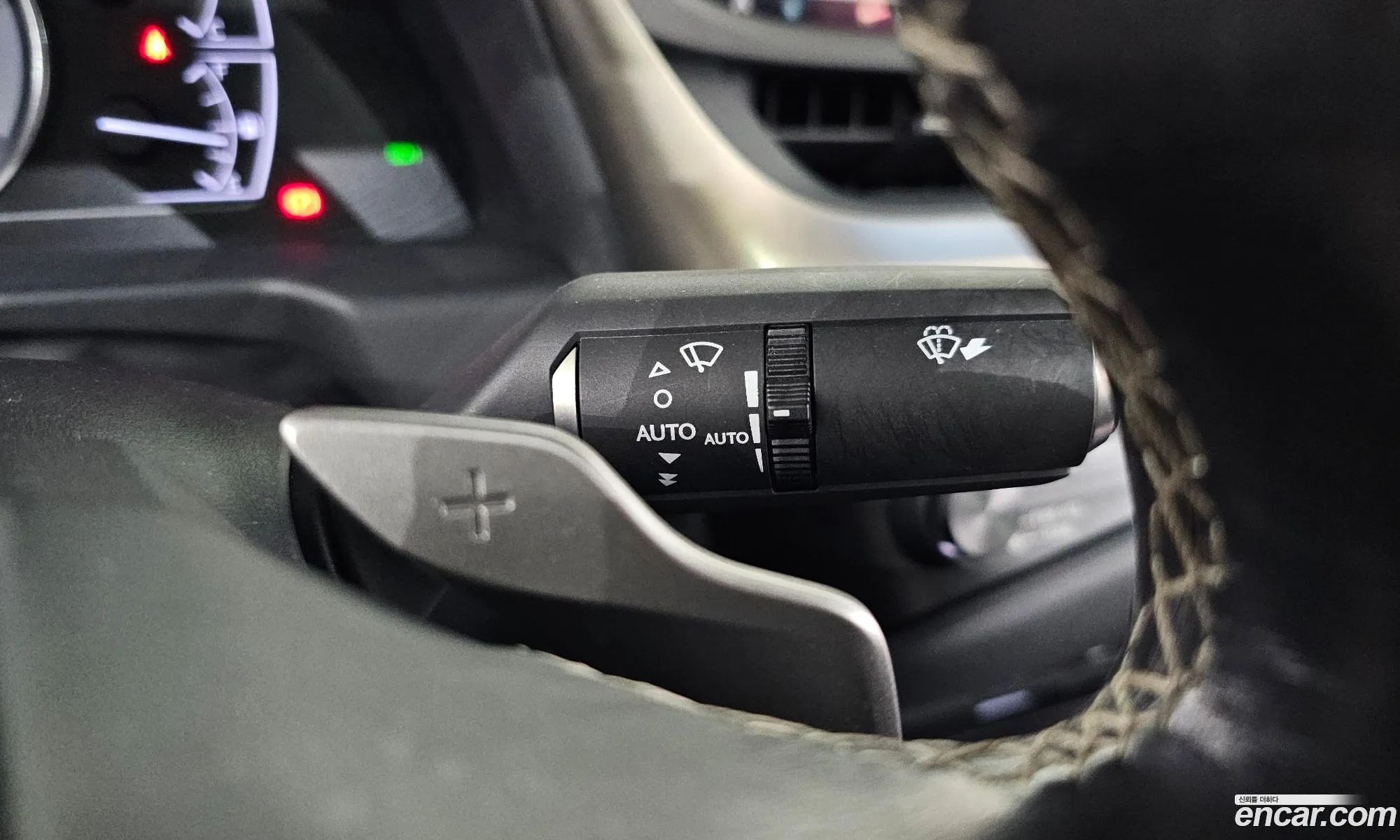 Lexus ES300h 7th Gen 2019 — 18