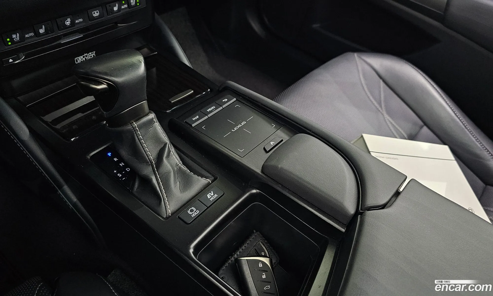 Lexus ES300h 7th Gen 2019 — 17