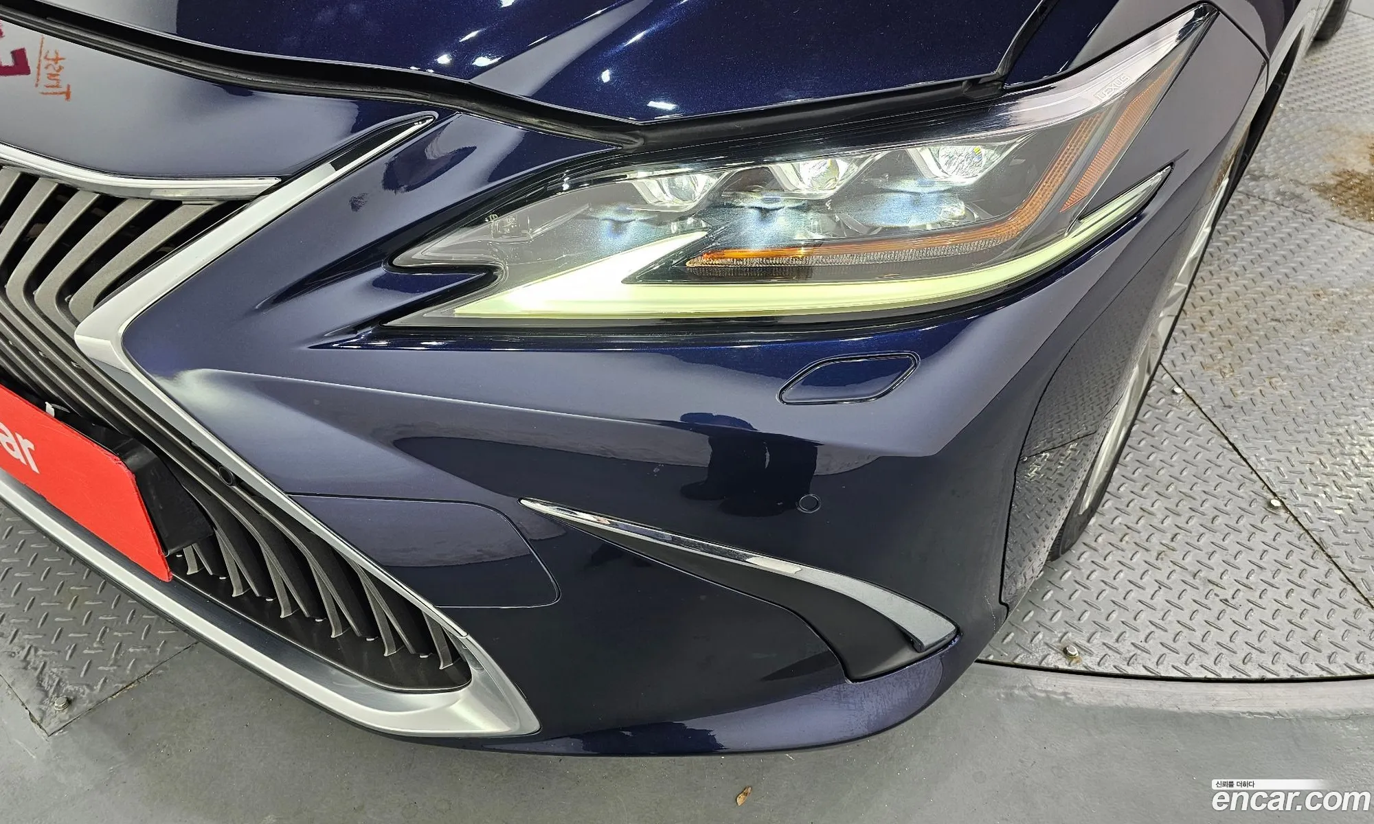 Lexus ES300h 7th Gen 2019 — 31