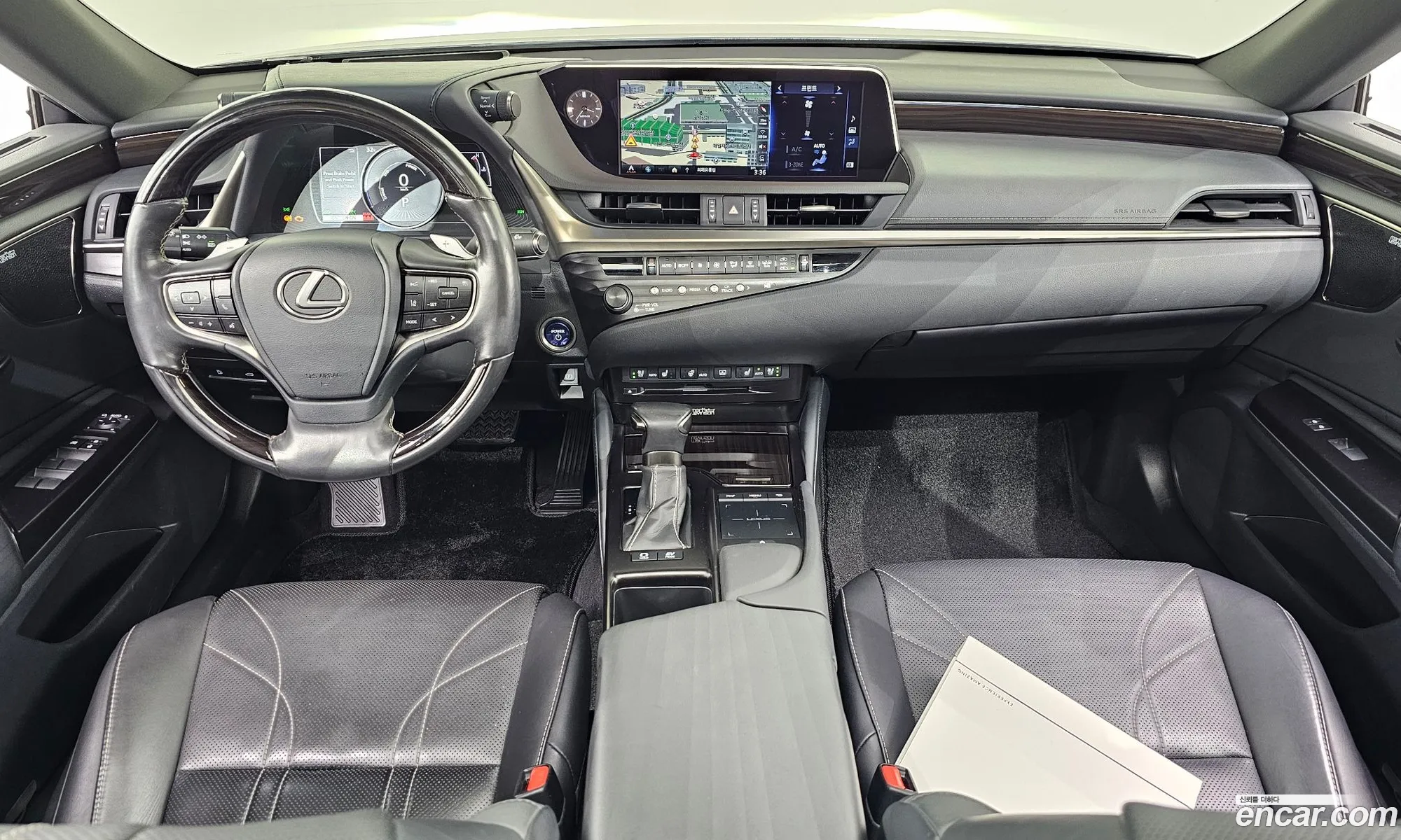 Lexus ES300h 7th Gen 2019 — 26