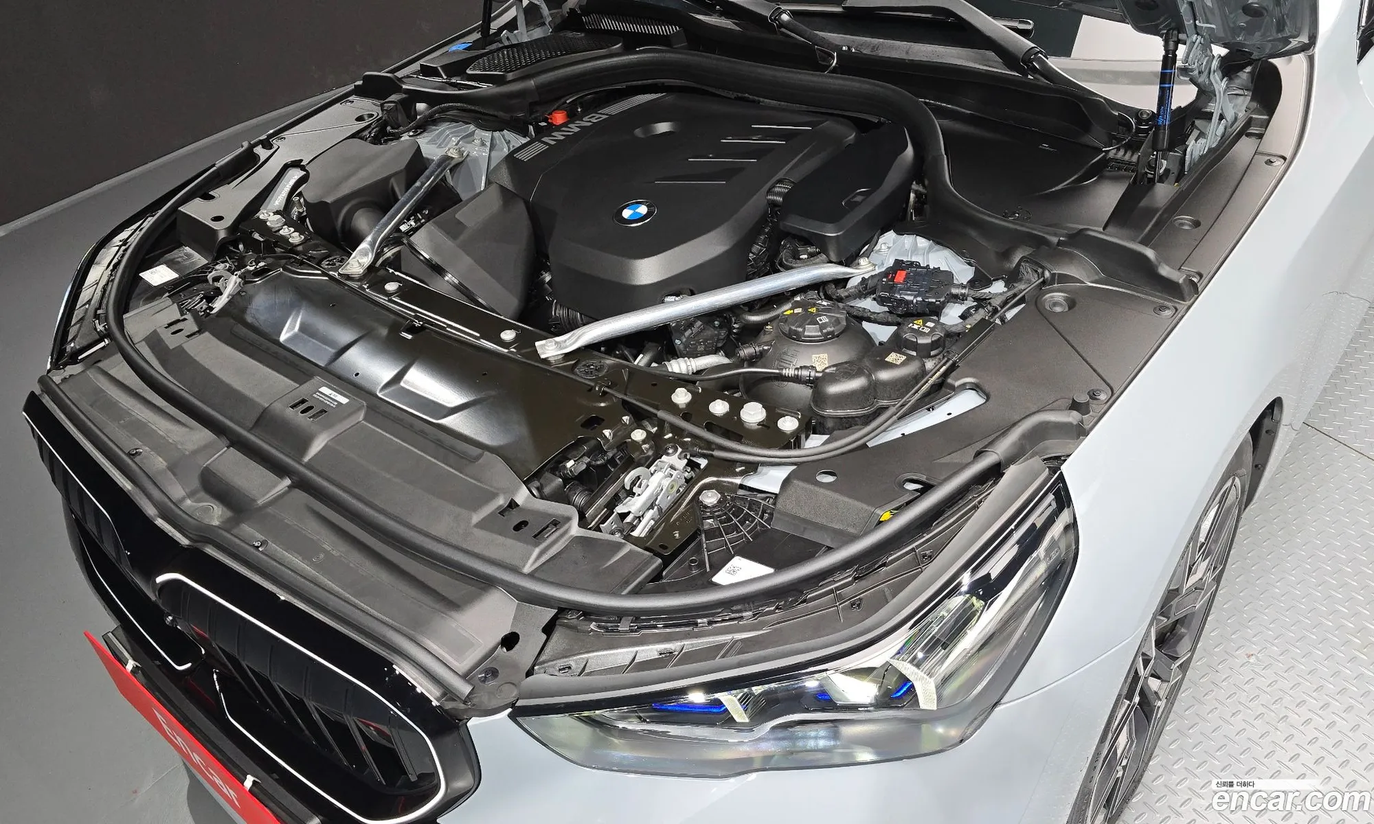 BMW 5 Series 2025 — 8