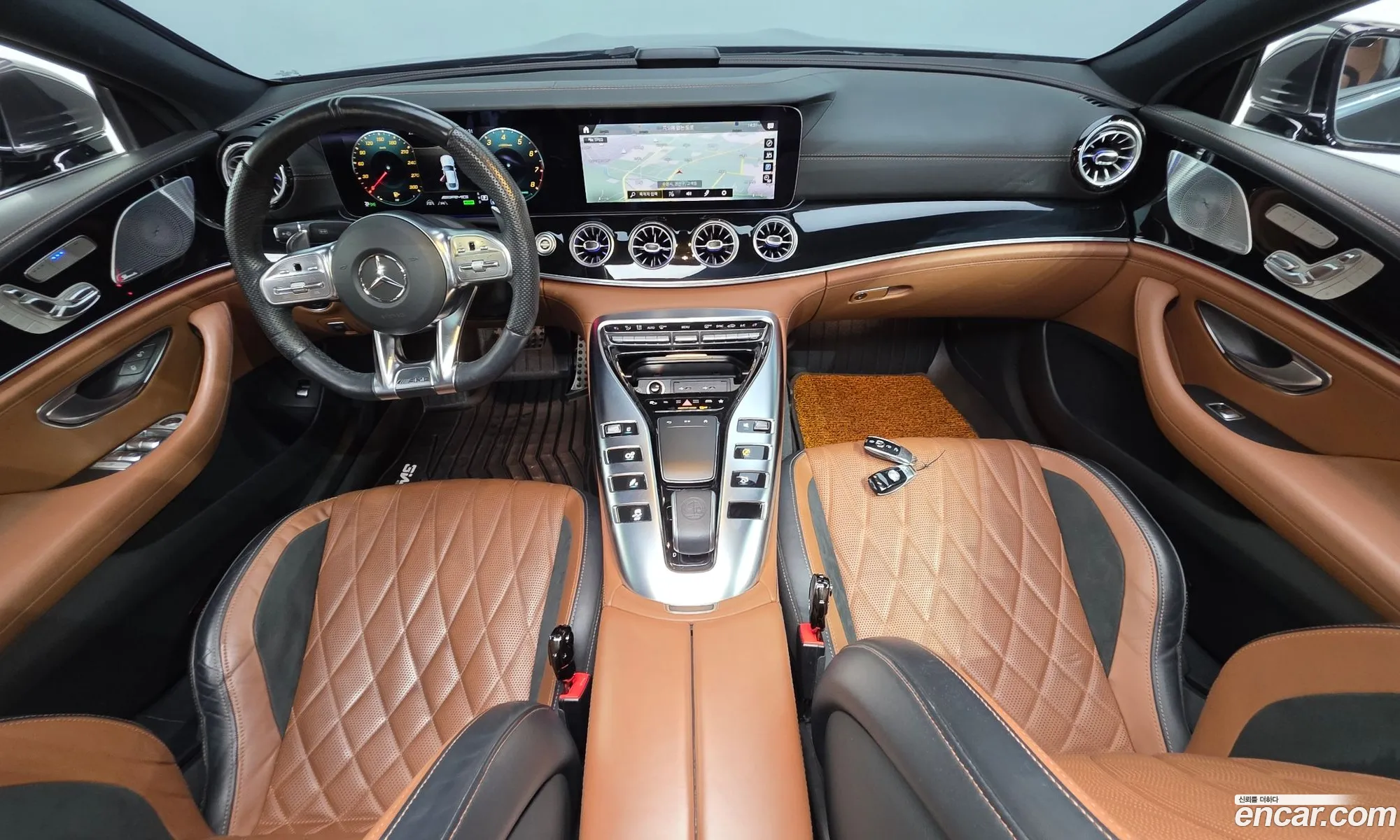 Mercedes-Benz AMG GT 2021 — 10