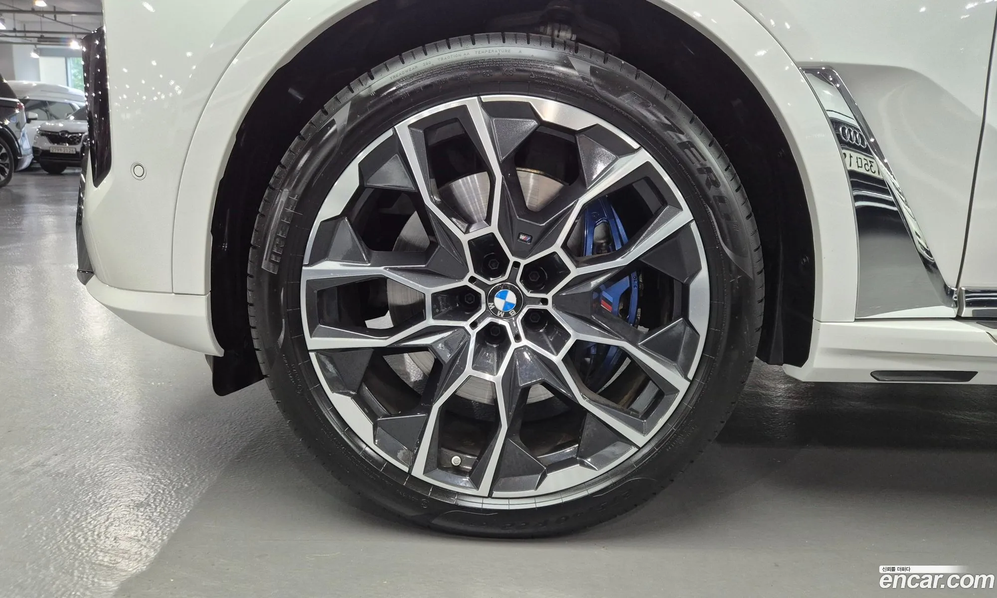 BMW X7 2025 — 18