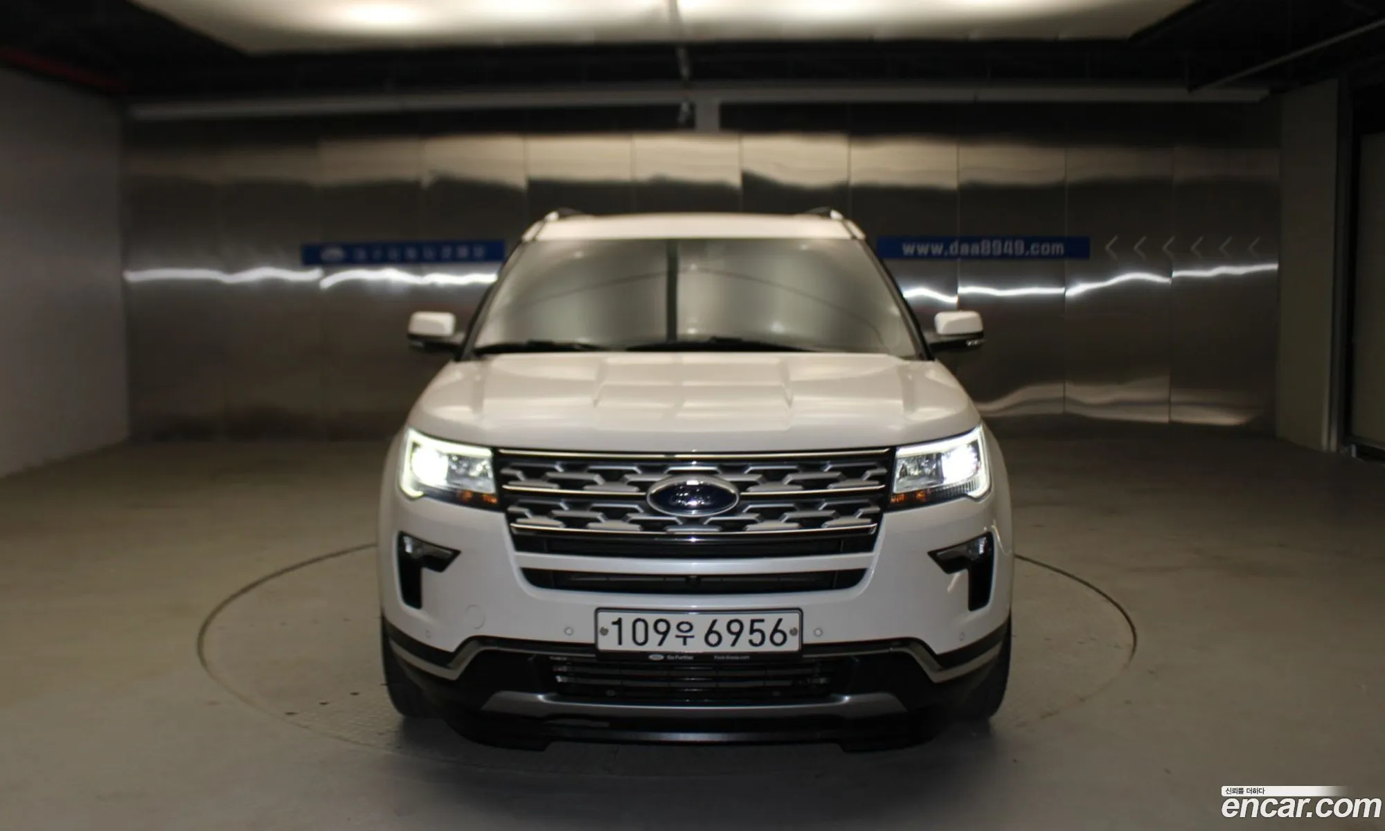 Ford Explorer 2018 — 19