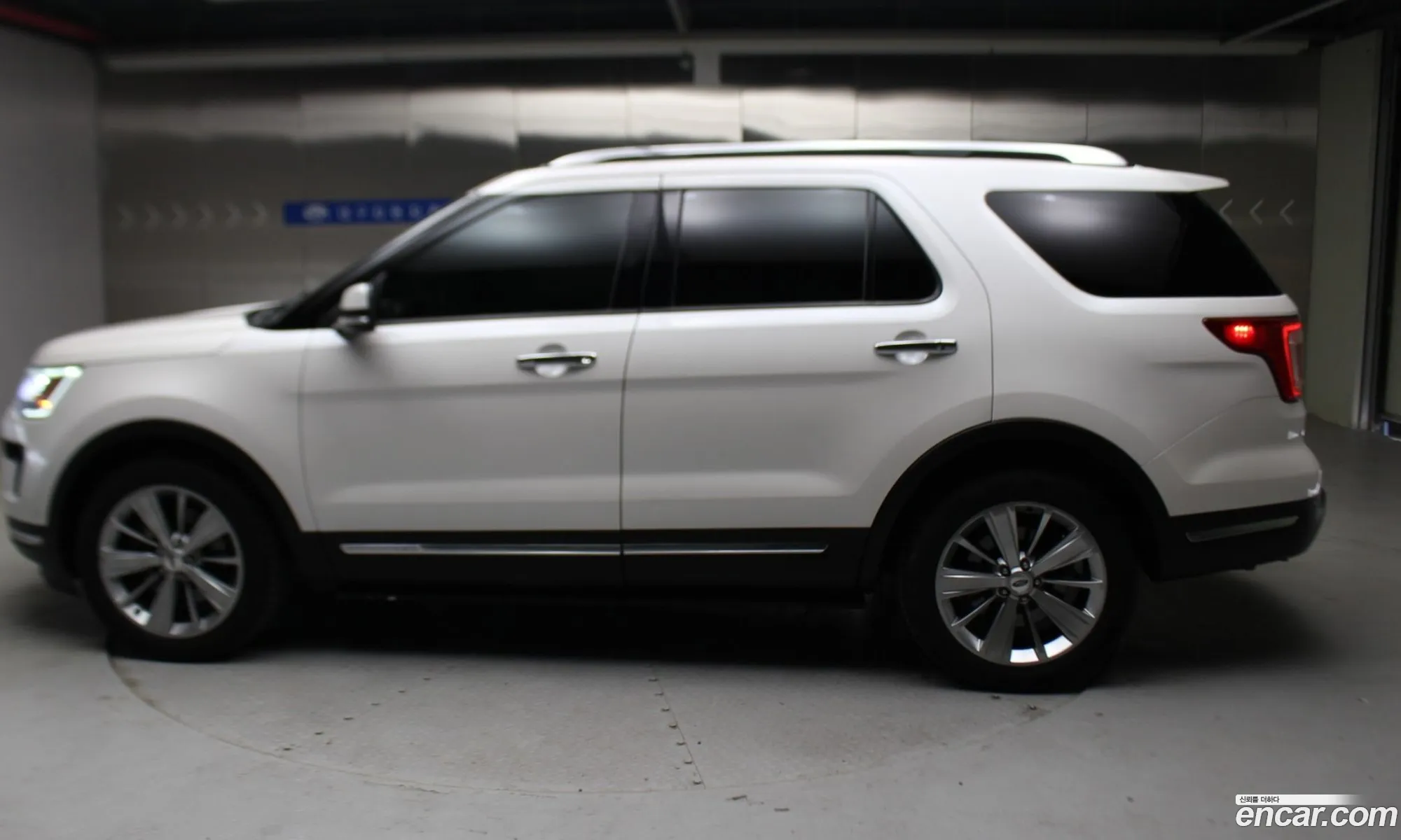 Ford Explorer 2018 — 10
