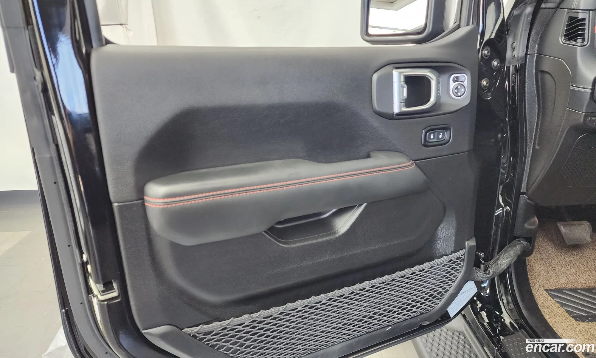 Jeep Wrangler 2024 — 15