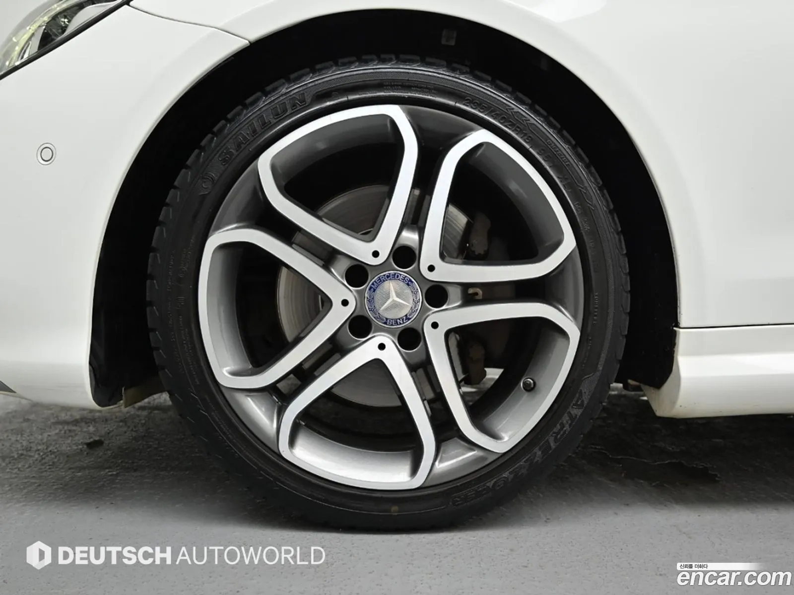 Mercedes-Benz E-Class W212 2014 — 16