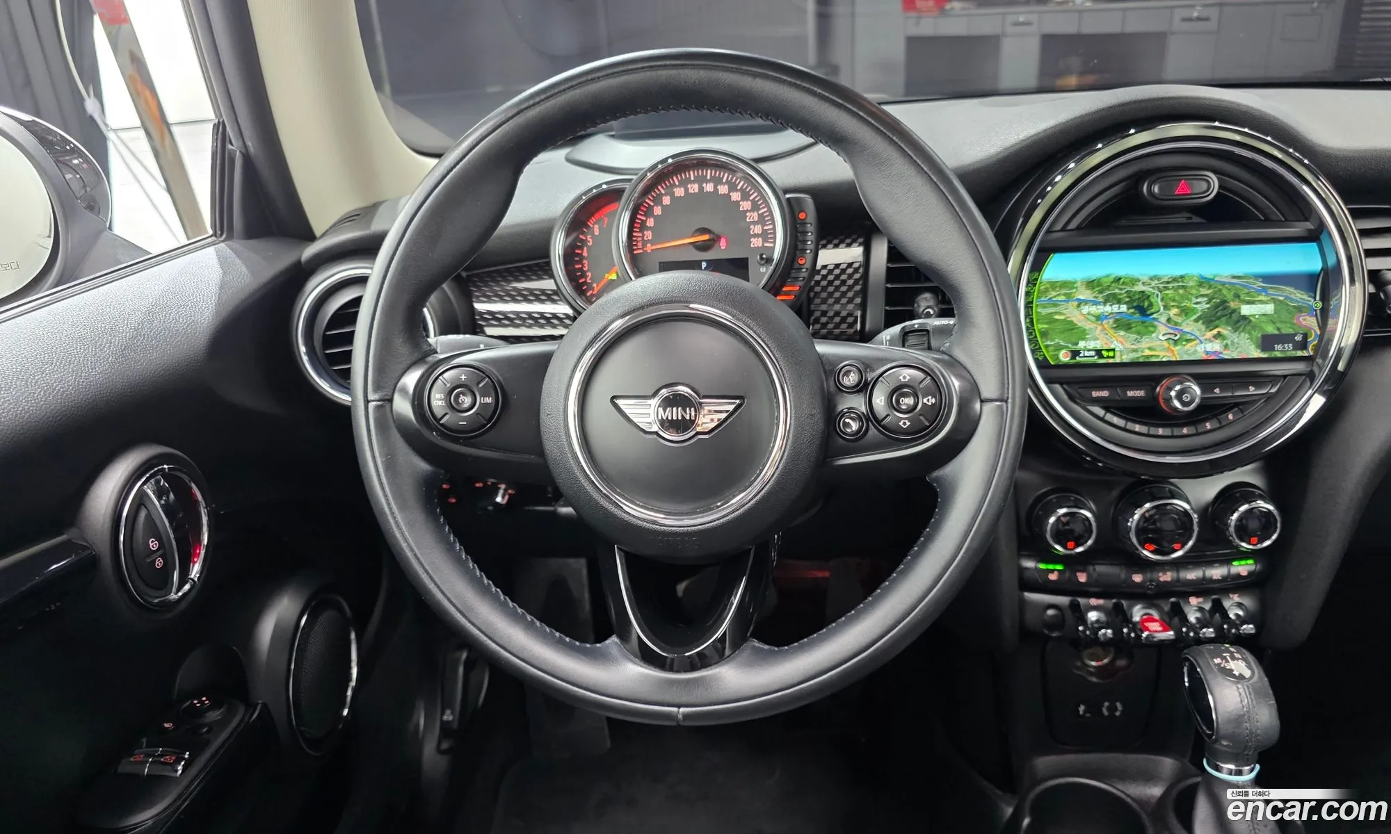 Mini Cooper S 2016 WMWXP7109GT878243 — 31