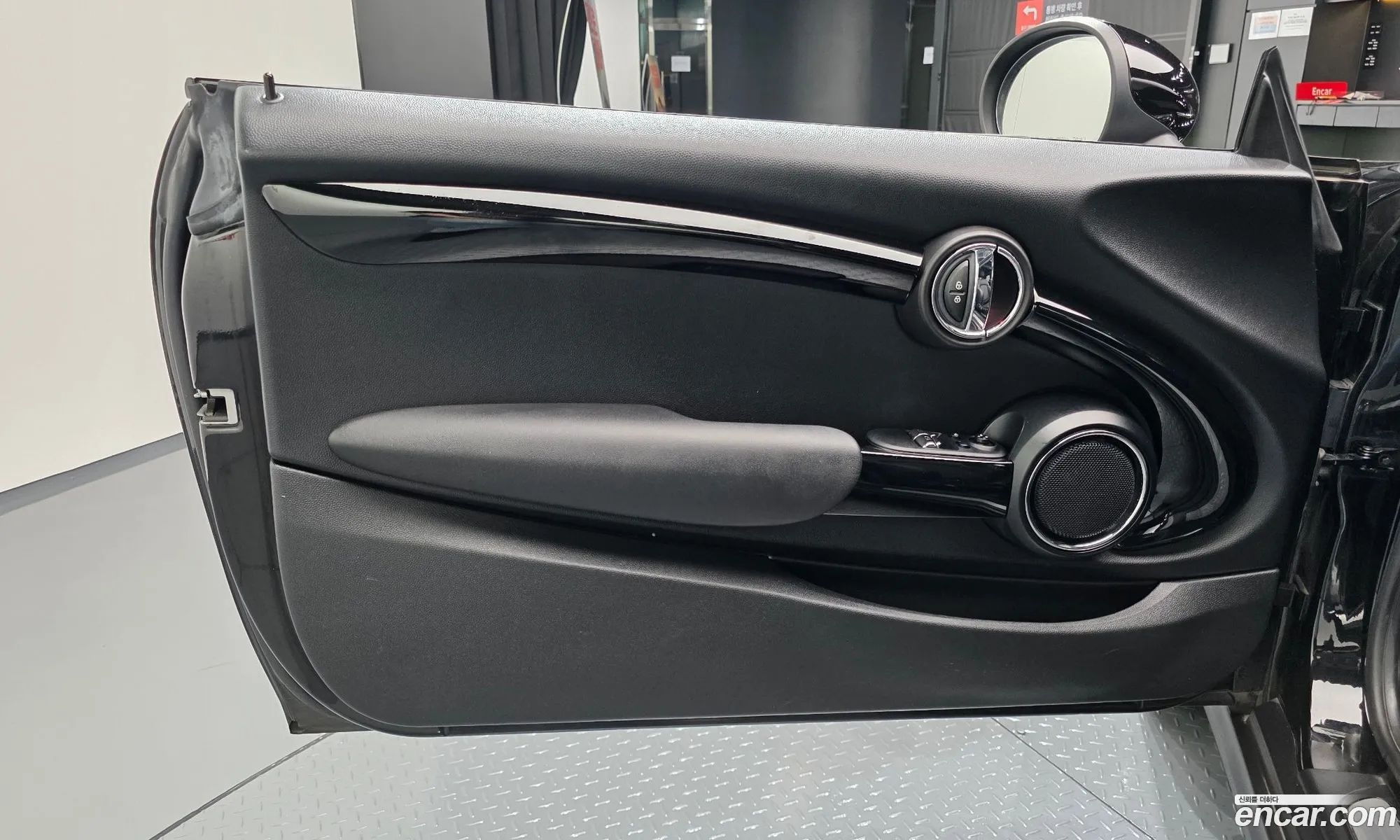 Mini Cooper S 2016 WMWXP7109GT878243 — 32