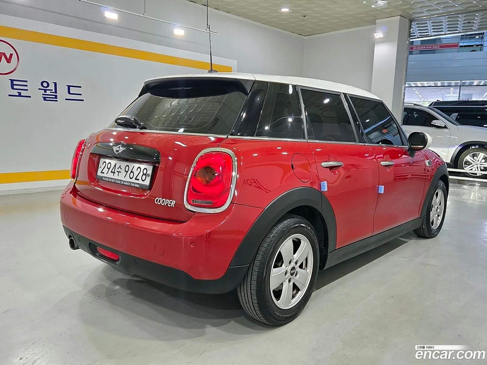 Mini Cooper 2018 — 18