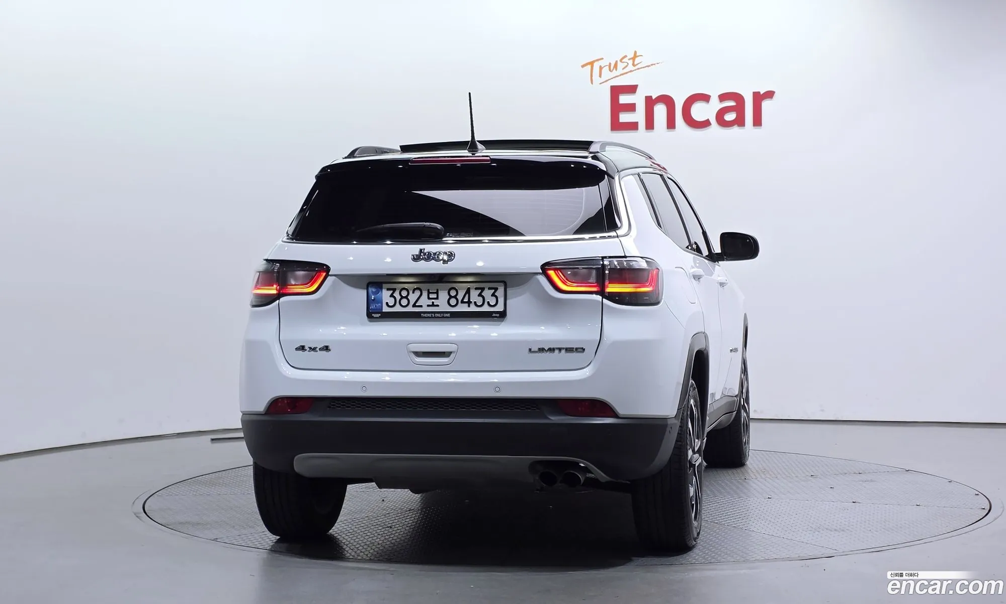 Jeep Compass 2022 3C4NJDCB6NT179128 — 10