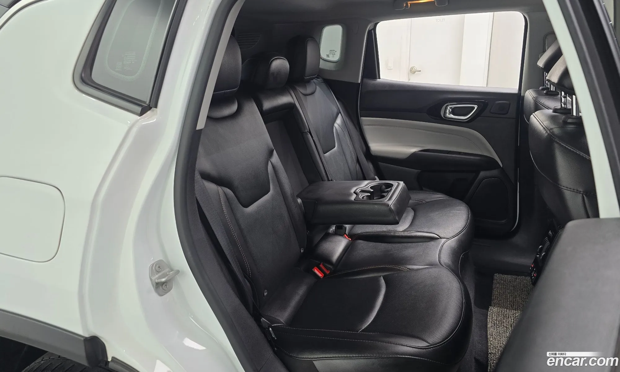 Jeep Compass 2022 3C4NJDCB6NT179128 — 28