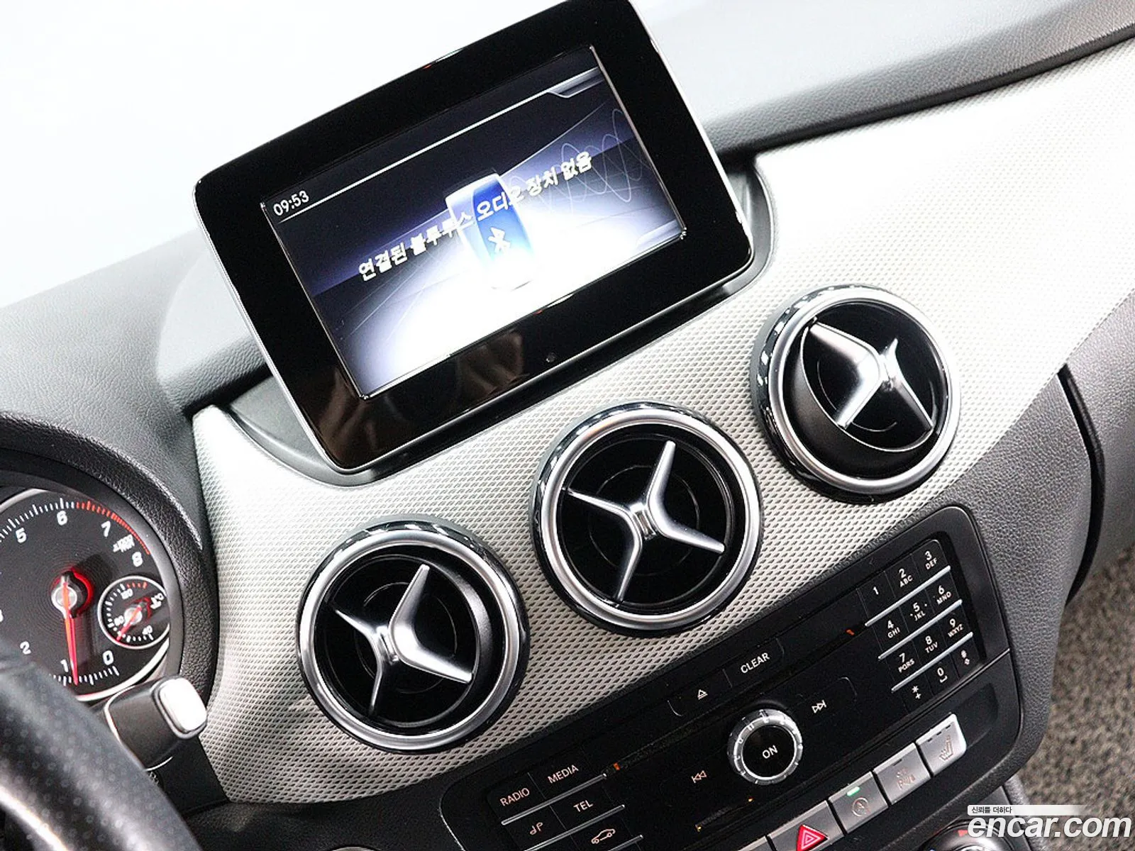 Mercedes-Benz B-Class W246 2018 — 12