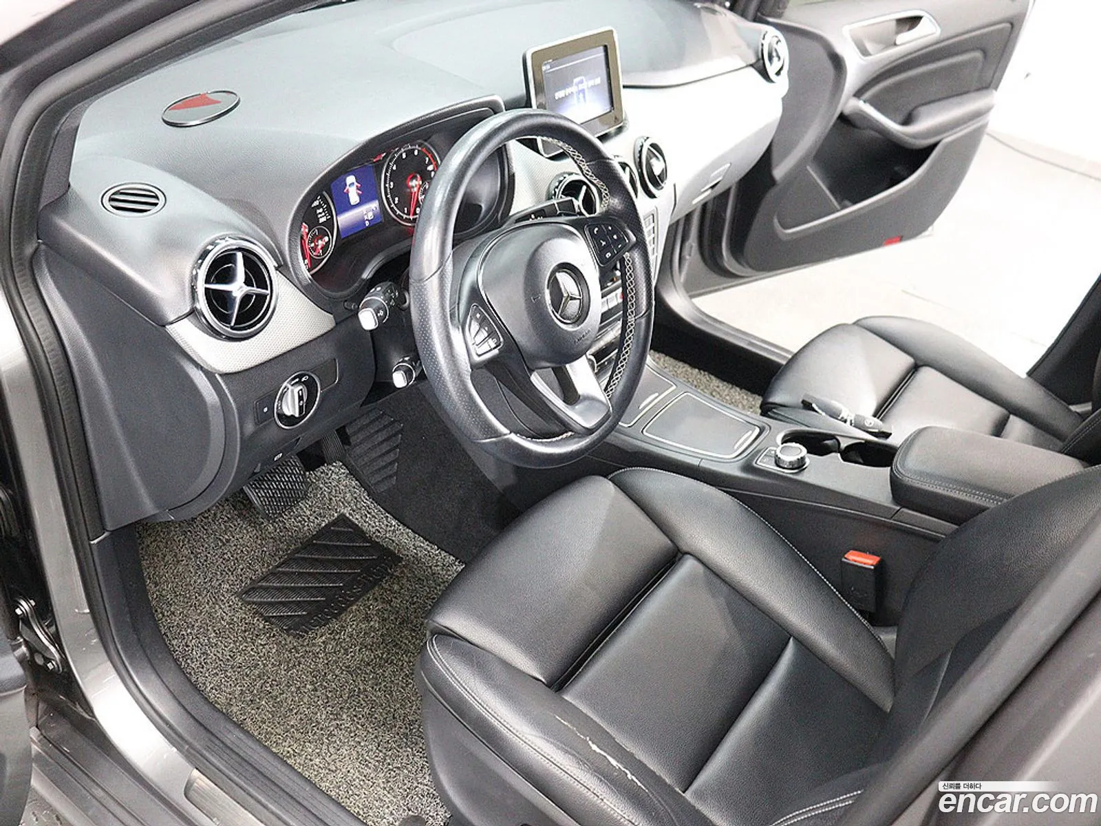 Mercedes-Benz B-Class W246 2018 — 20