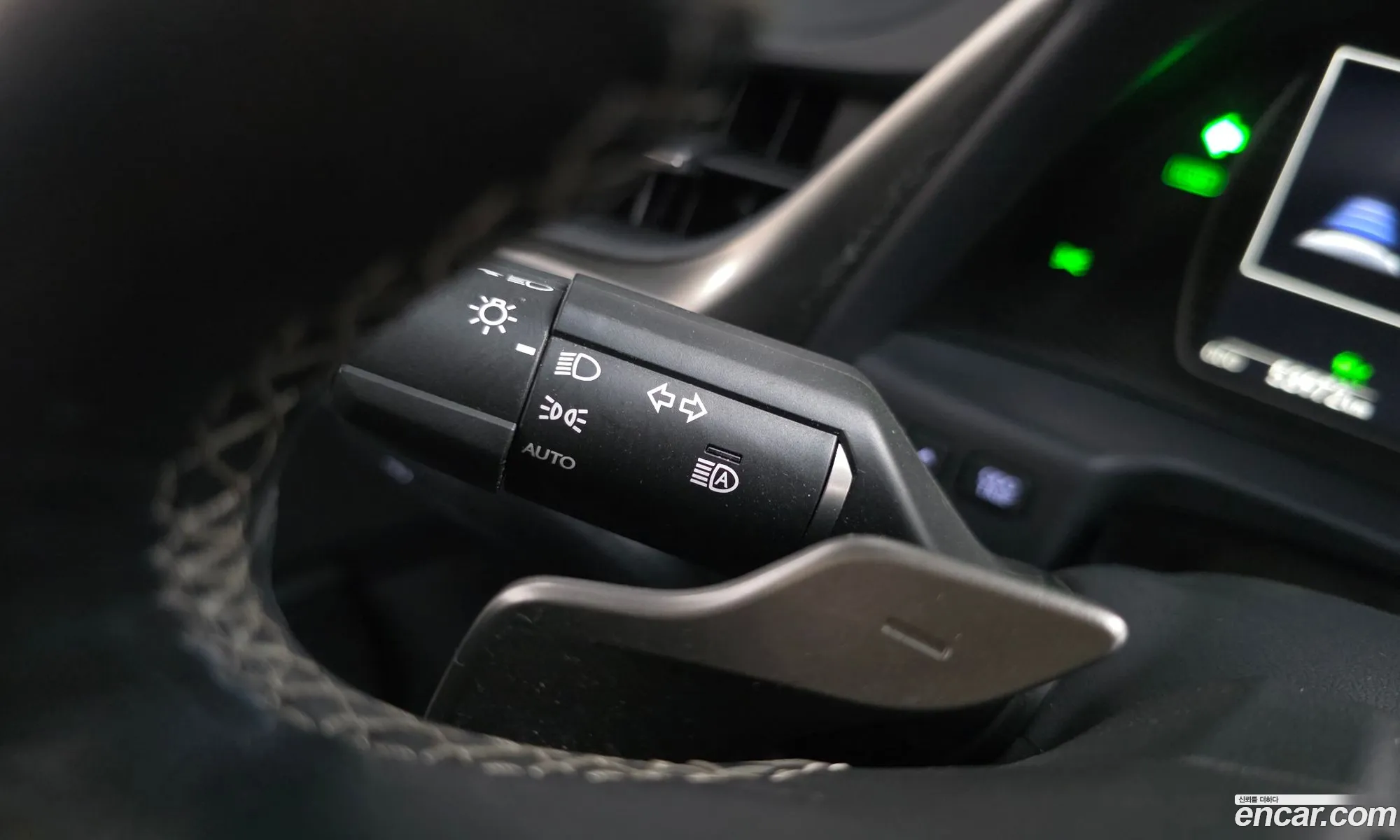 Lexus ES300h 7th Gen 2019 — 23