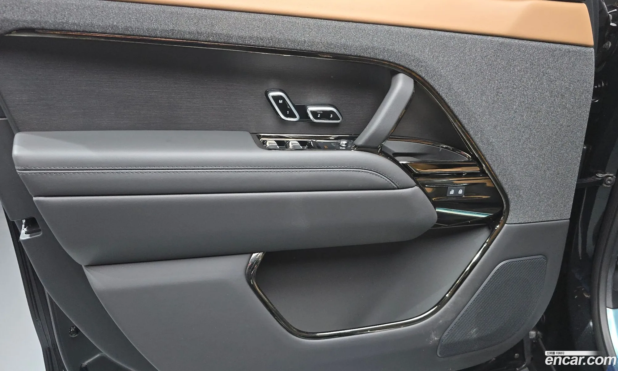 Land Rover Range Rover Sport 2025 — 30
