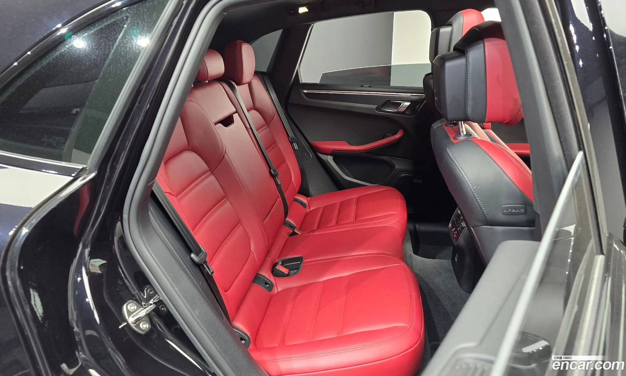 Porsche Macan 2023 WP1AF2953PLB55159 — 3