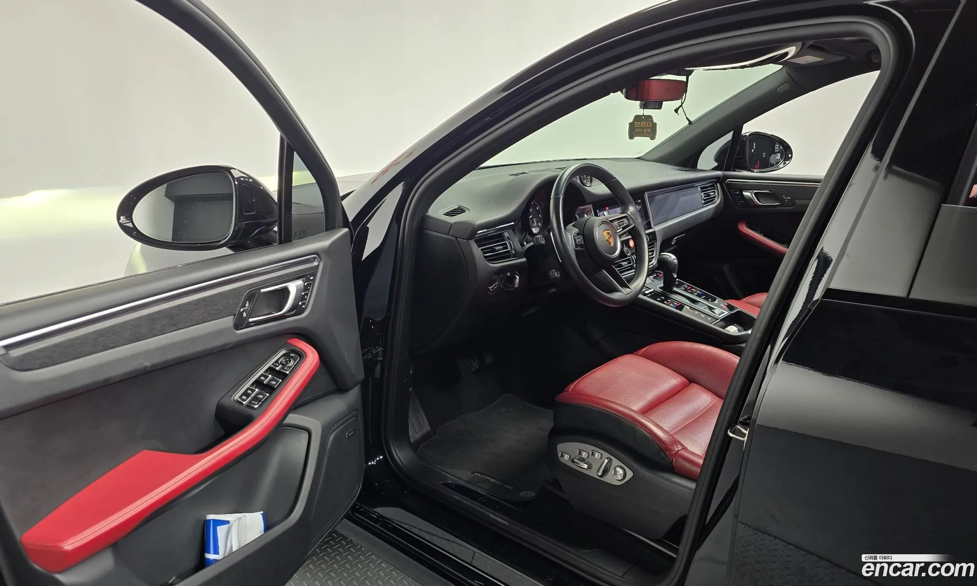 Porsche Macan 2023 WP1AF2953PLB55159 — 19