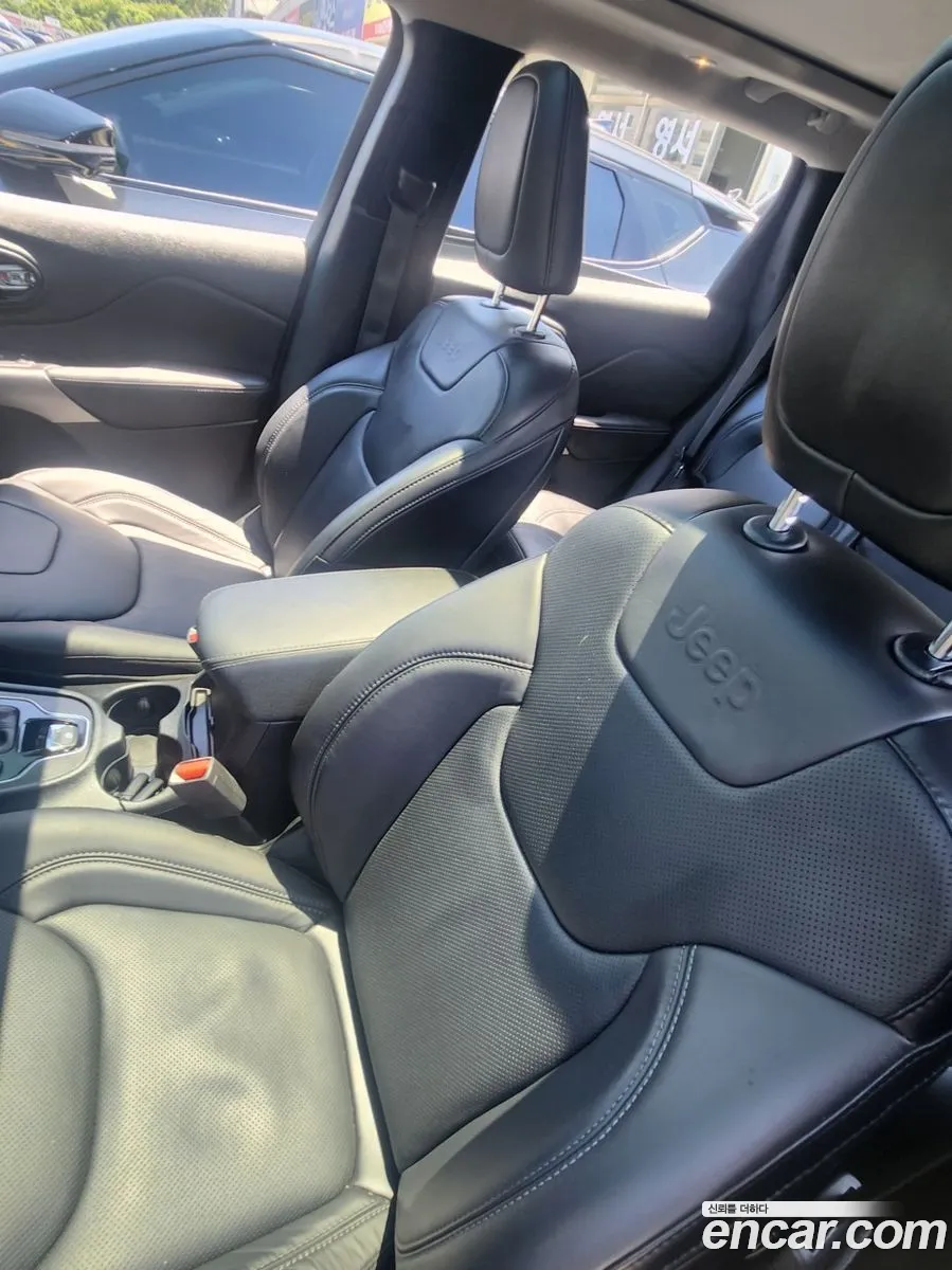 Jeep Cherokee 2021 — 3