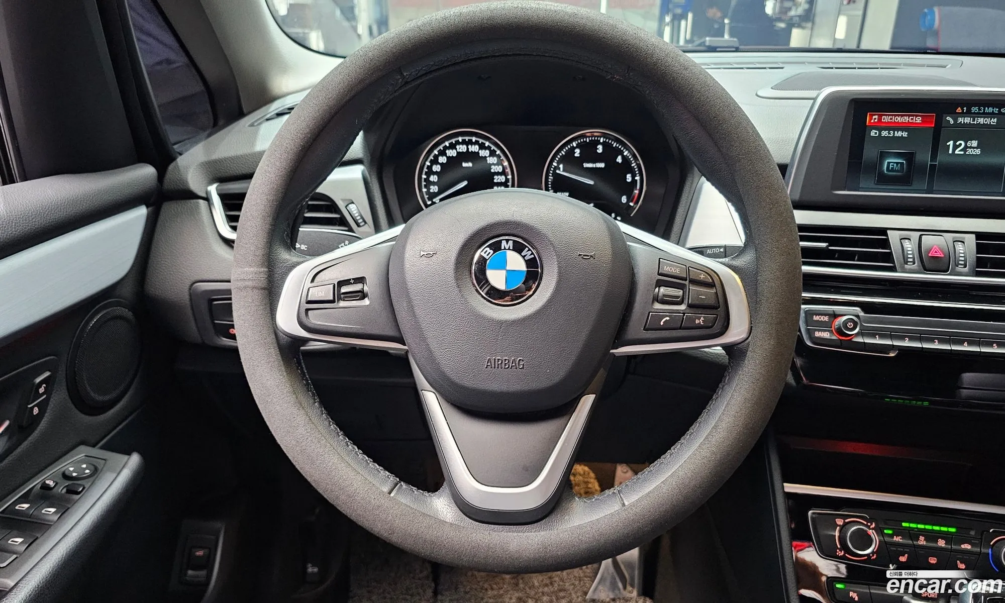 BMW 2 Series Active Tourer 2019 — 26