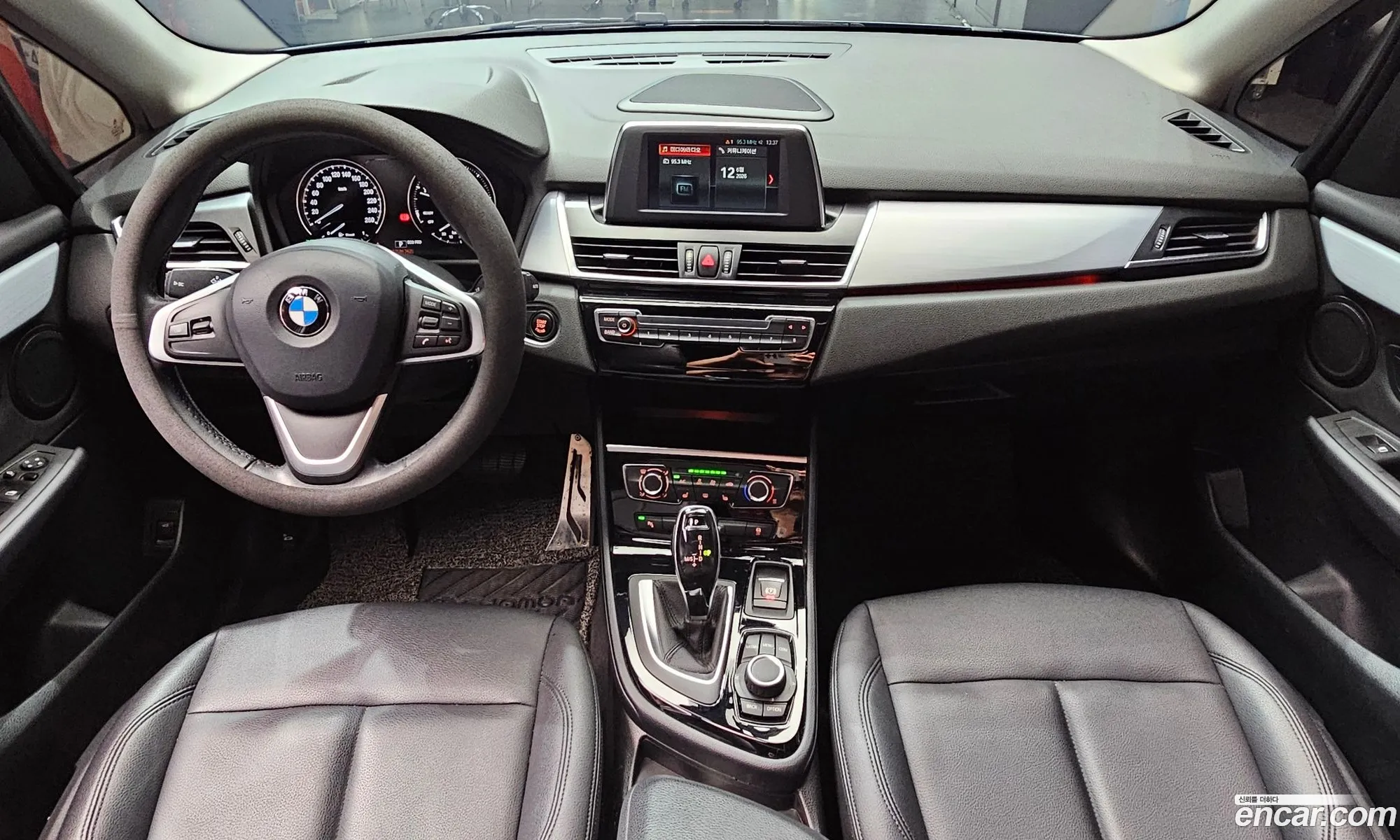 BMW 2 Series Active Tourer 2019 — 28