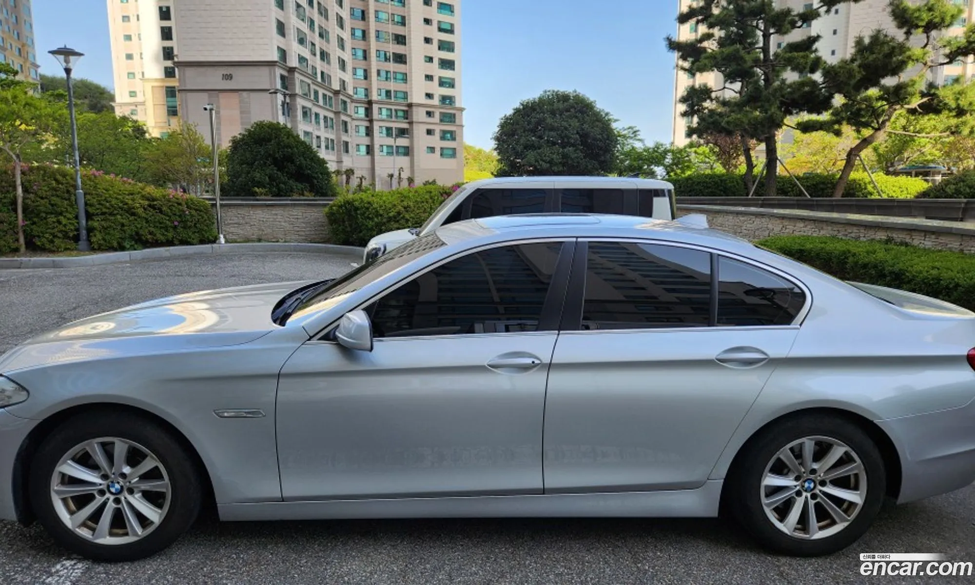BMW 5 Series 2011 — 15