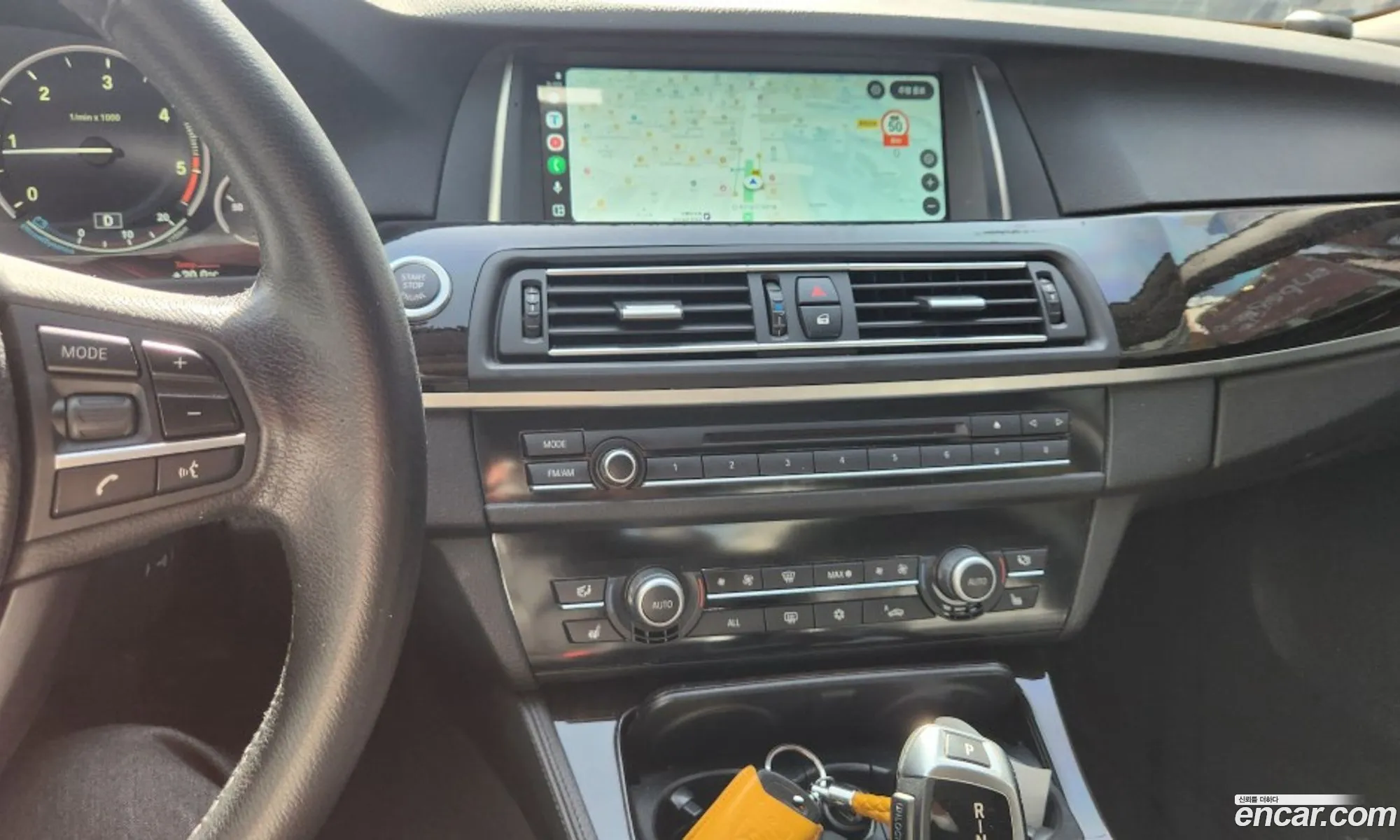 BMW 5 Series 2011 — 13