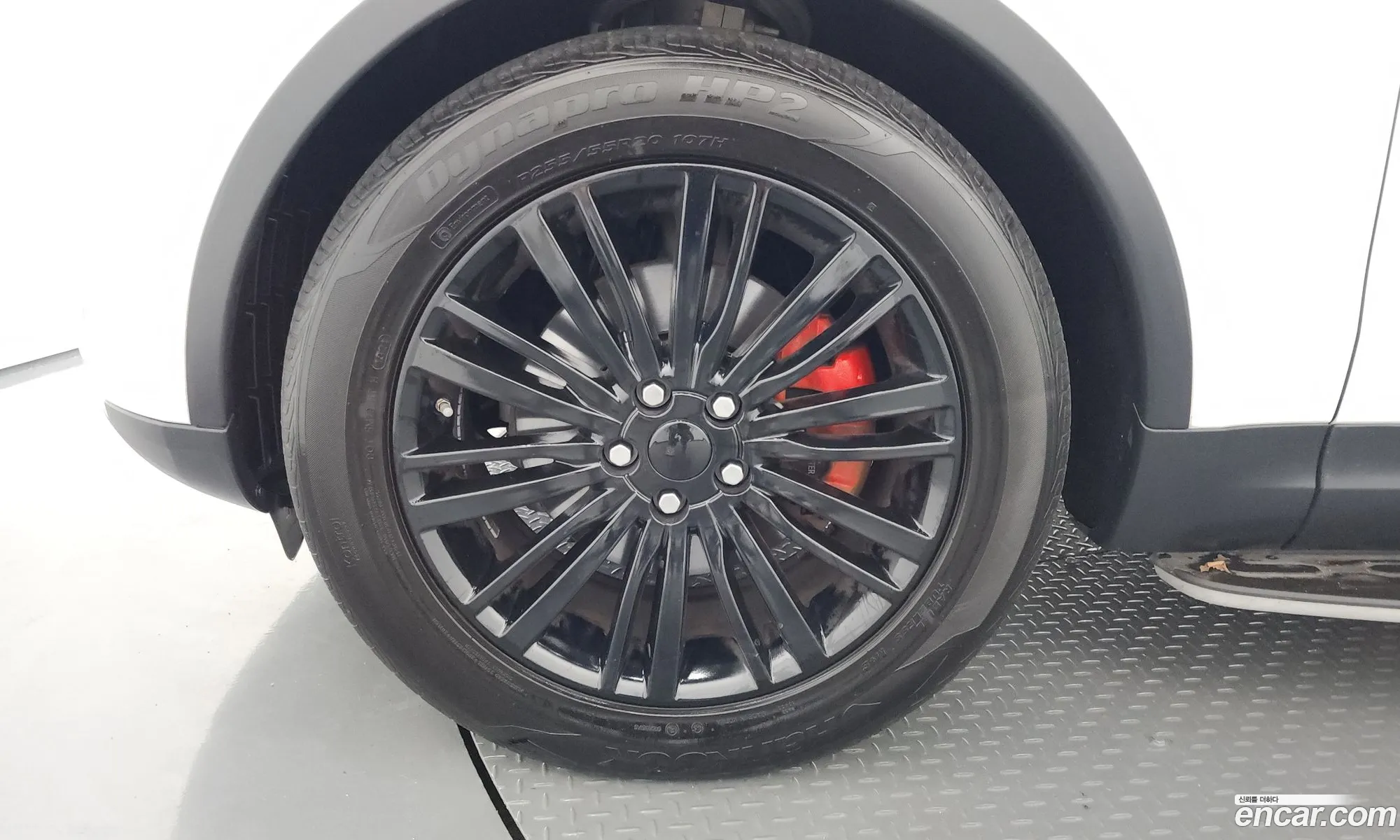 Land Rover Discovery 5 2018 SALRA2BK3JA062026 — 26