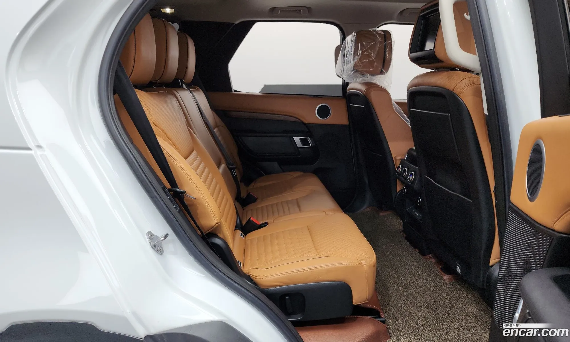 Land Rover Discovery 5 2018 SALRA2BK3JA062026 — 34