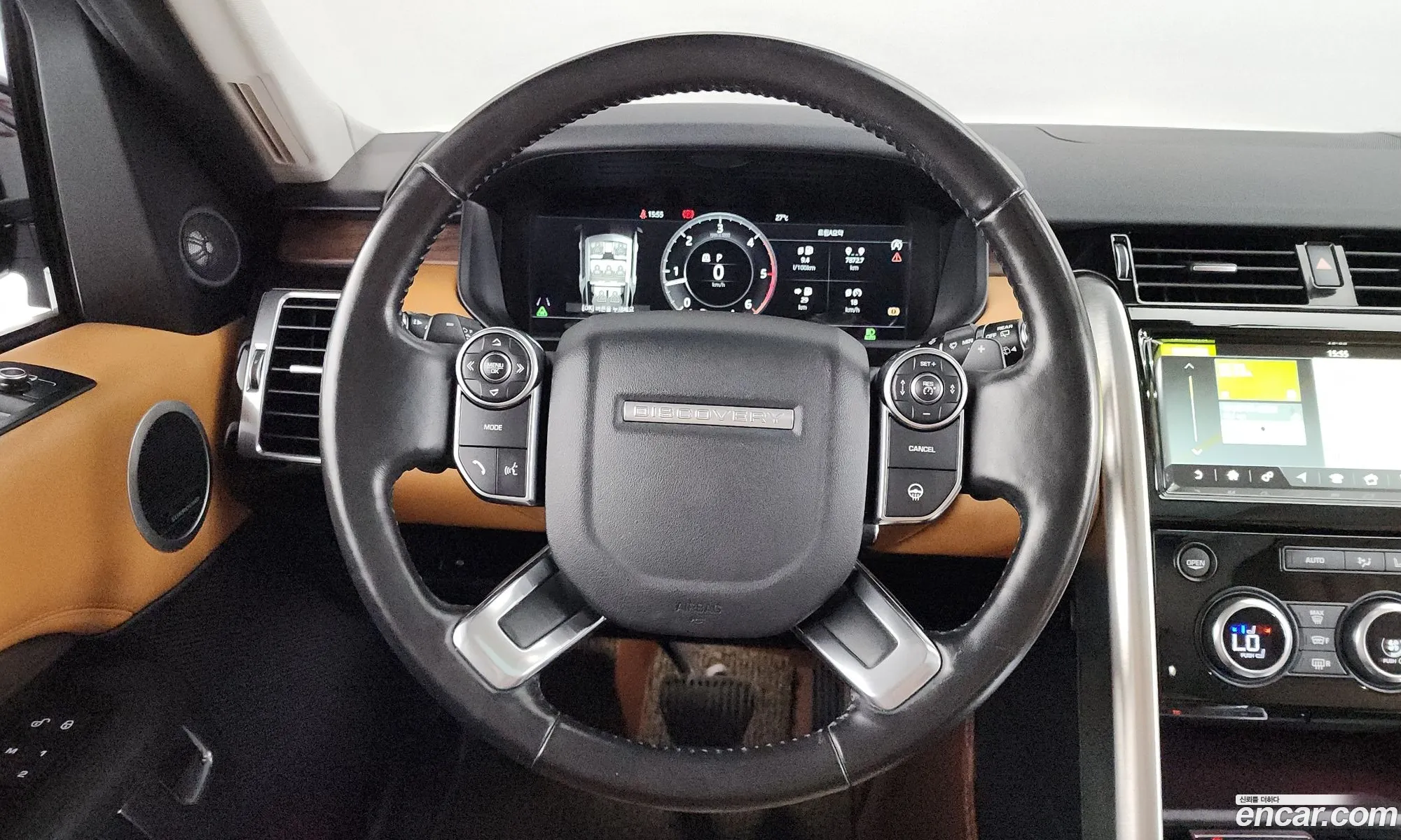 Land Rover Discovery 5 2018 SALRA2BK3JA062026 — 38