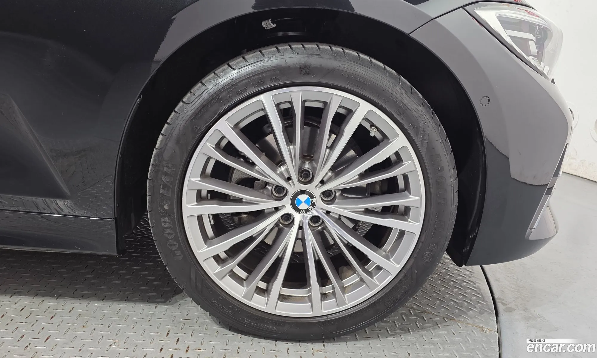 BMW 3 Series 2021 — 28